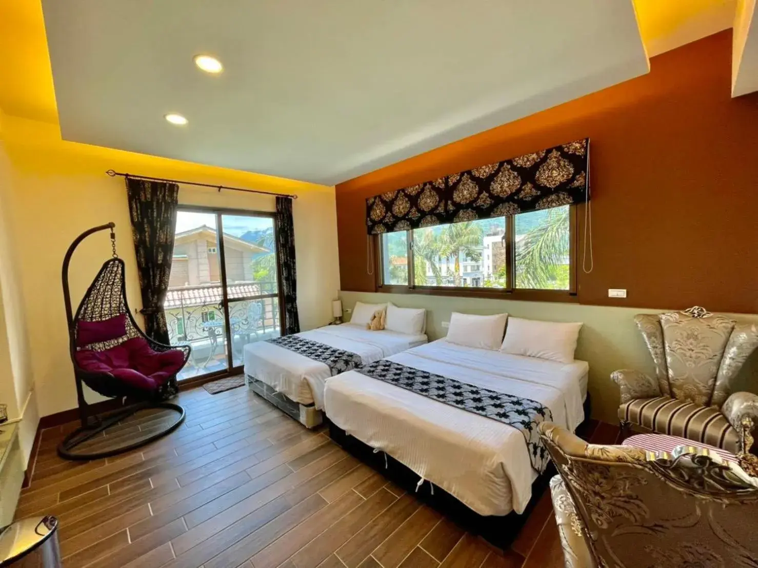 Quadruple Room with Mountain View in White Palace B&B Quadruple Room with Mountain View in White Palace B&B