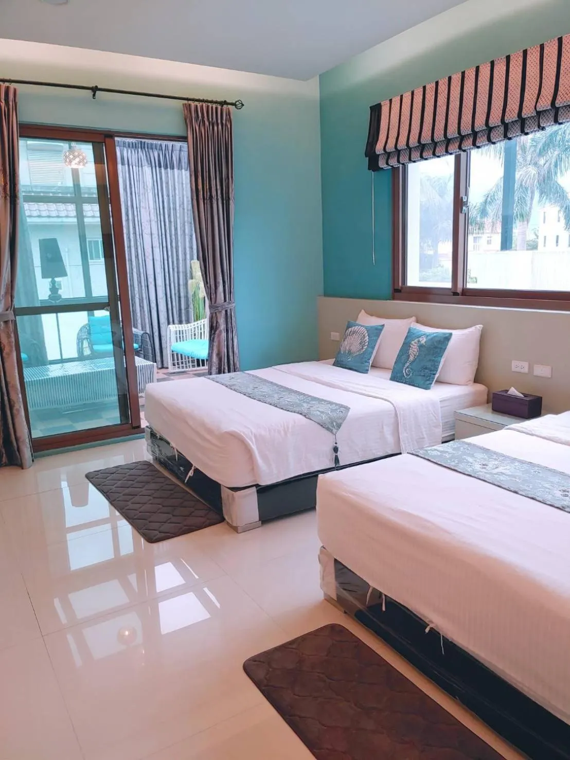 Photo of the whole room in White Palace B&B