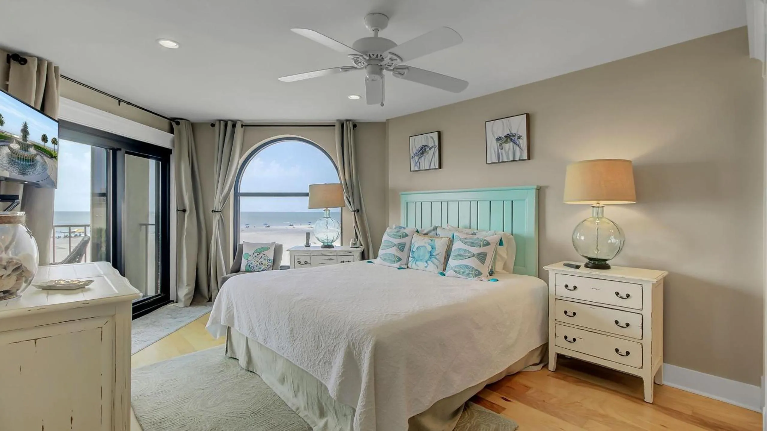 Other, Bed in 211 Seascape by AvantStay Oceanfront View Pool