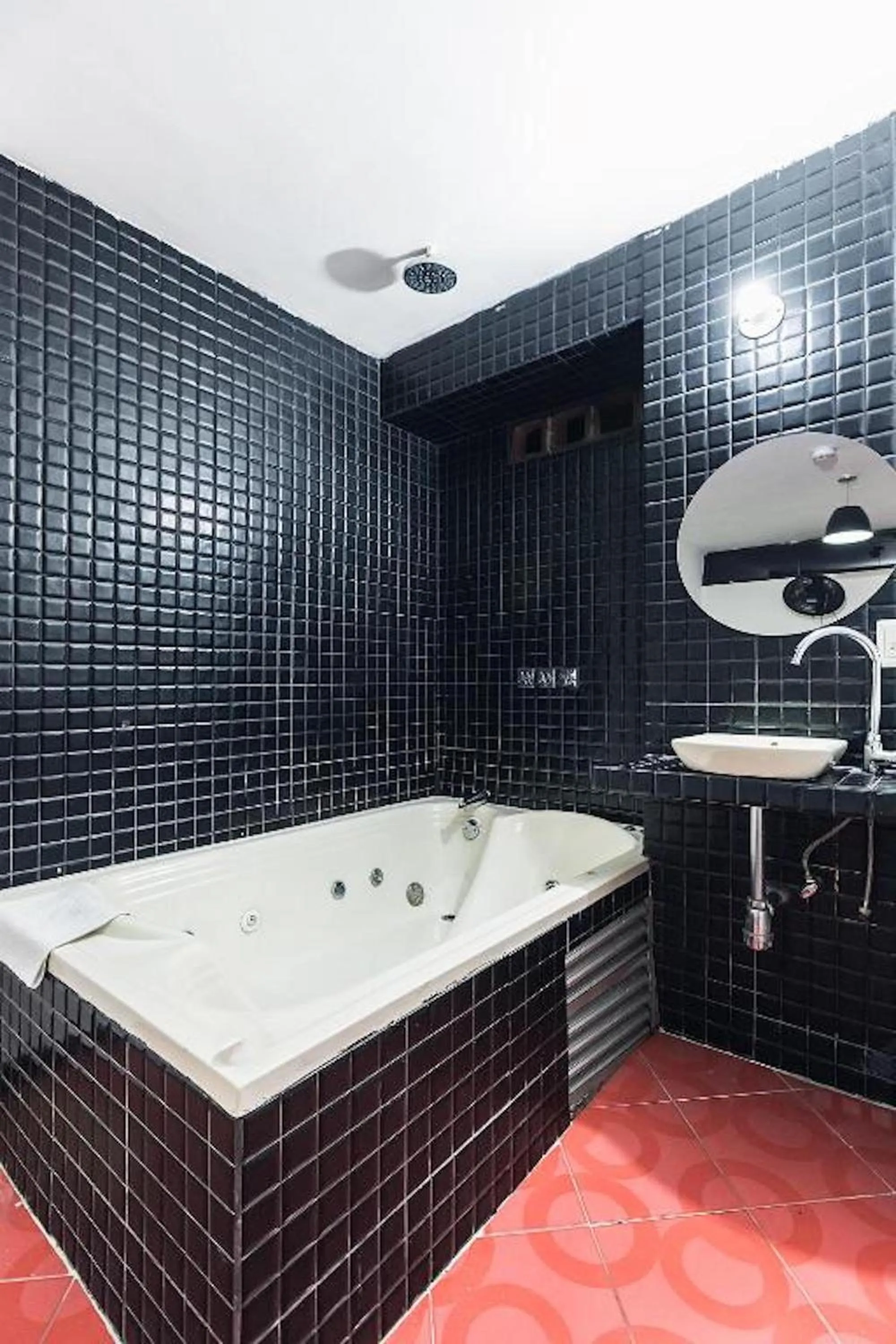 Shower in Hotel Natural Medellin