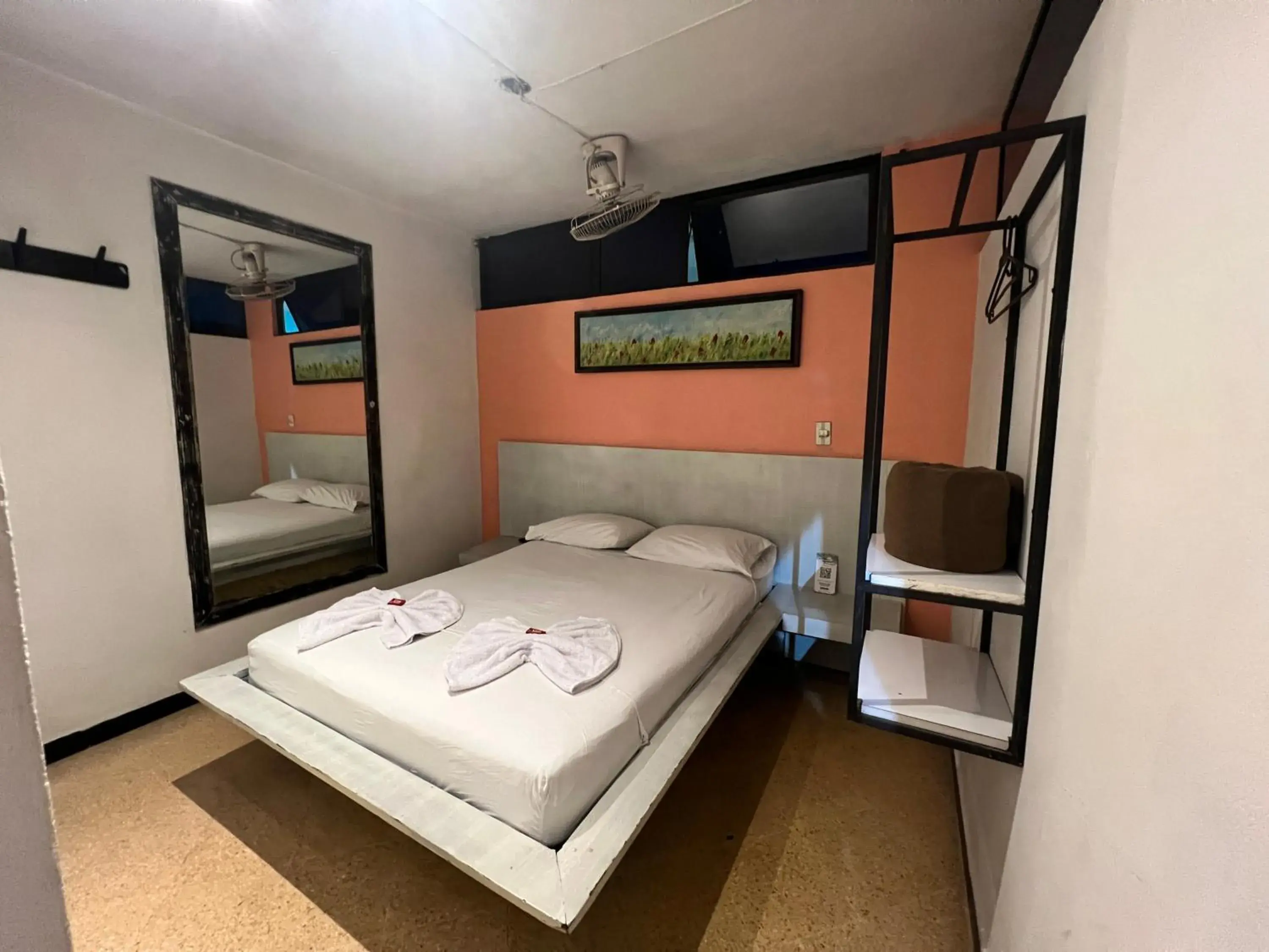 Budget Double Room - single occupancy in Hotel Natural Medellin Budget Double Room - single occupancy in Hotel Natural Medellin