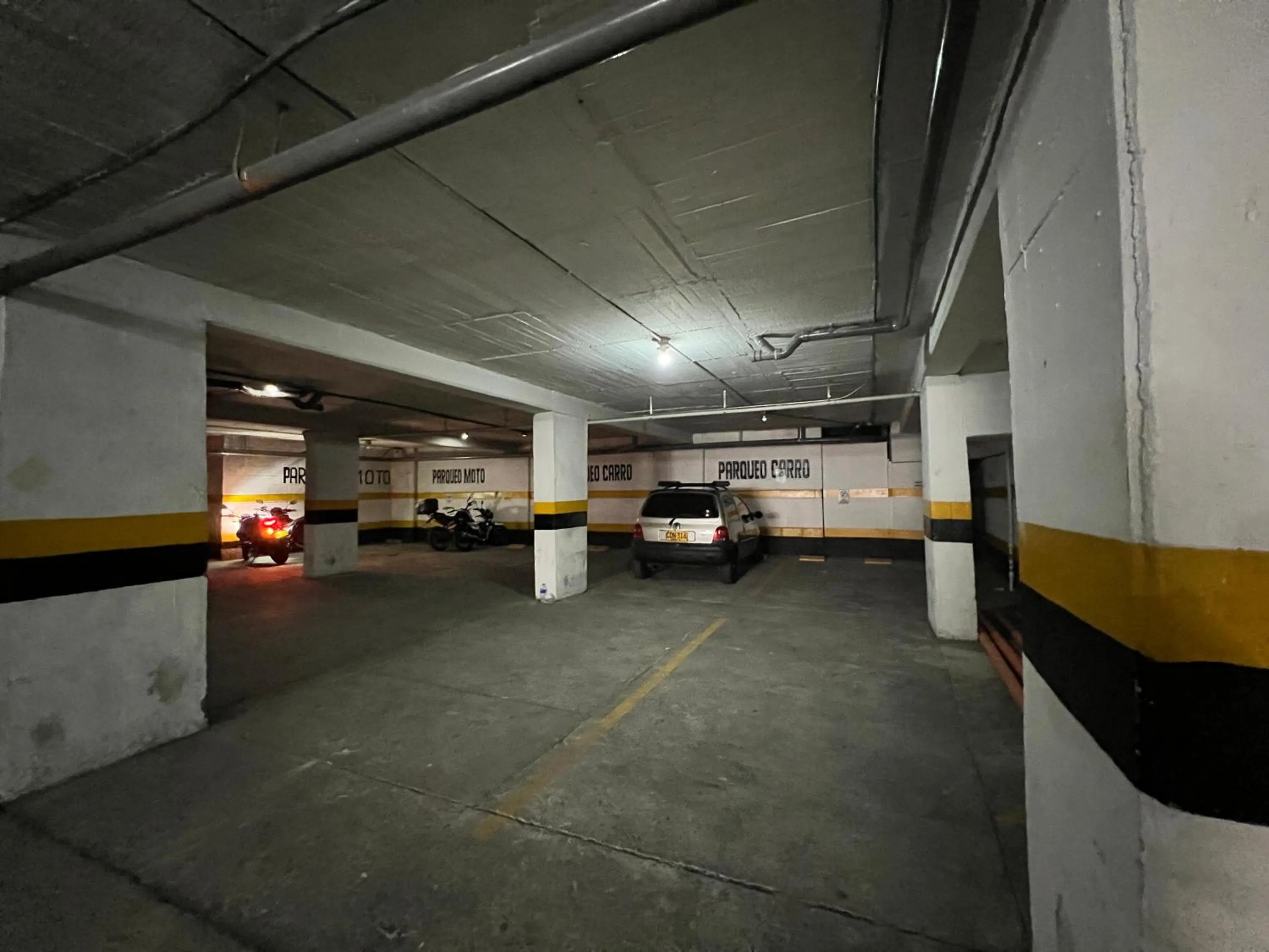 Parking in Hotel Natural Medellin