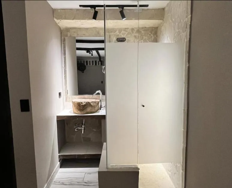 Shower in Hotel Natural Medellin