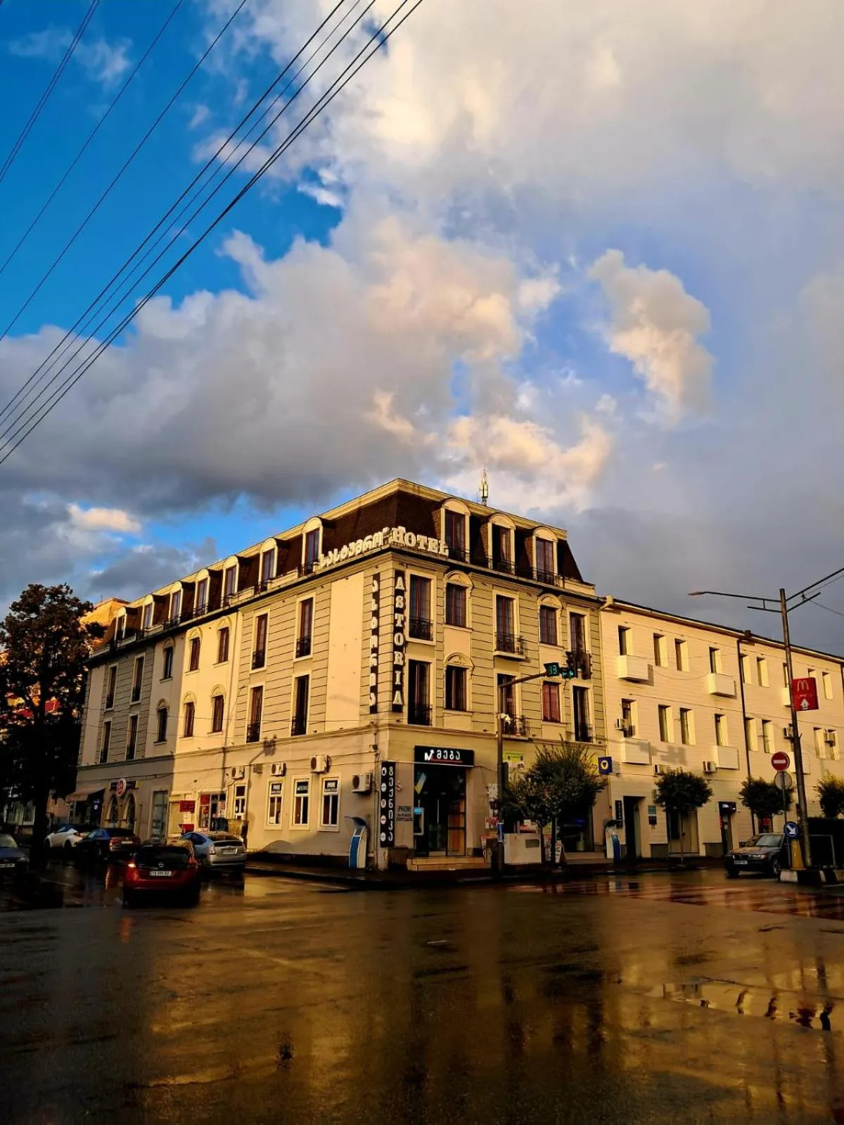 Neighbourhood in Astoria Hotel