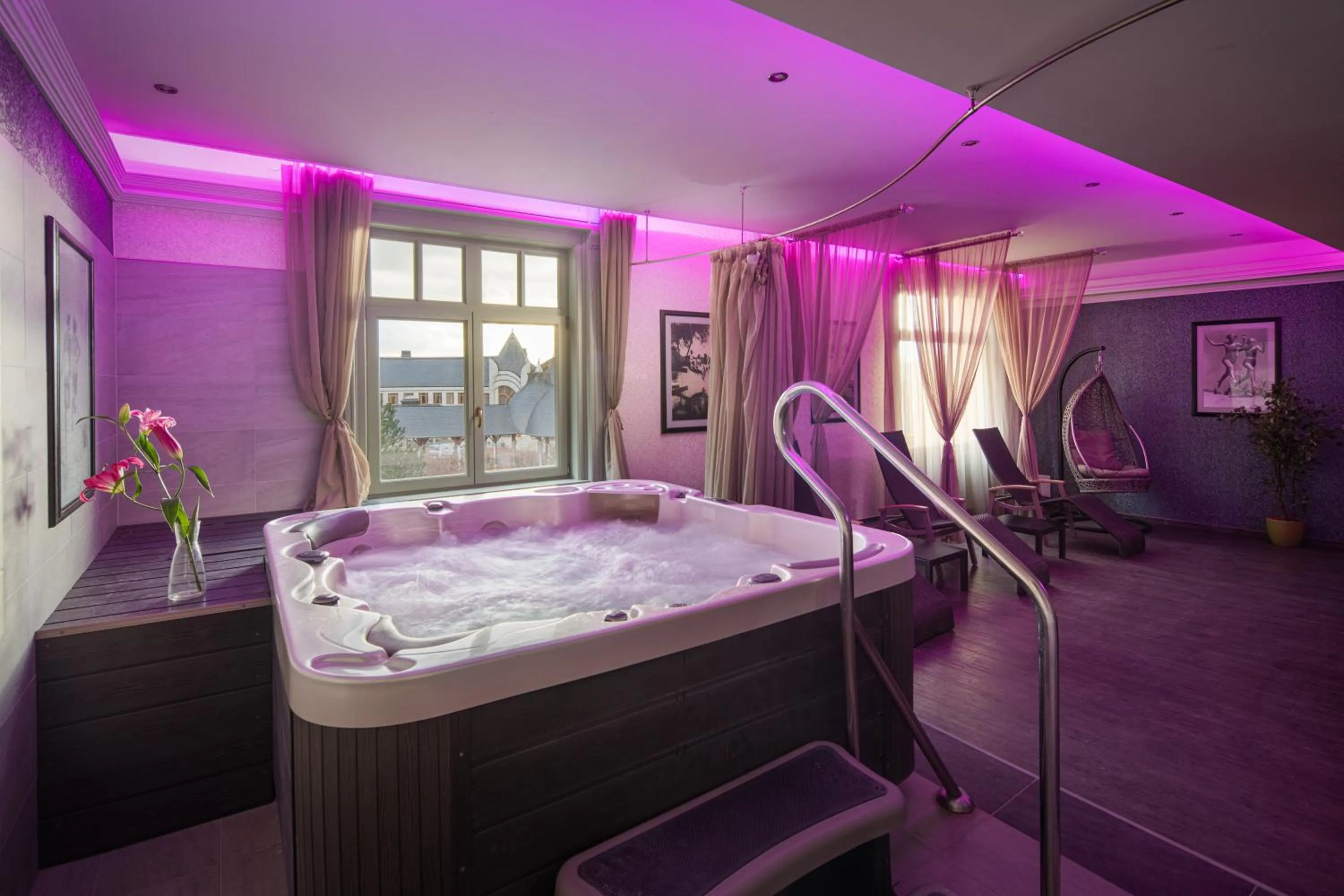 Hot Tub in Grand Hotel Glorius Makó