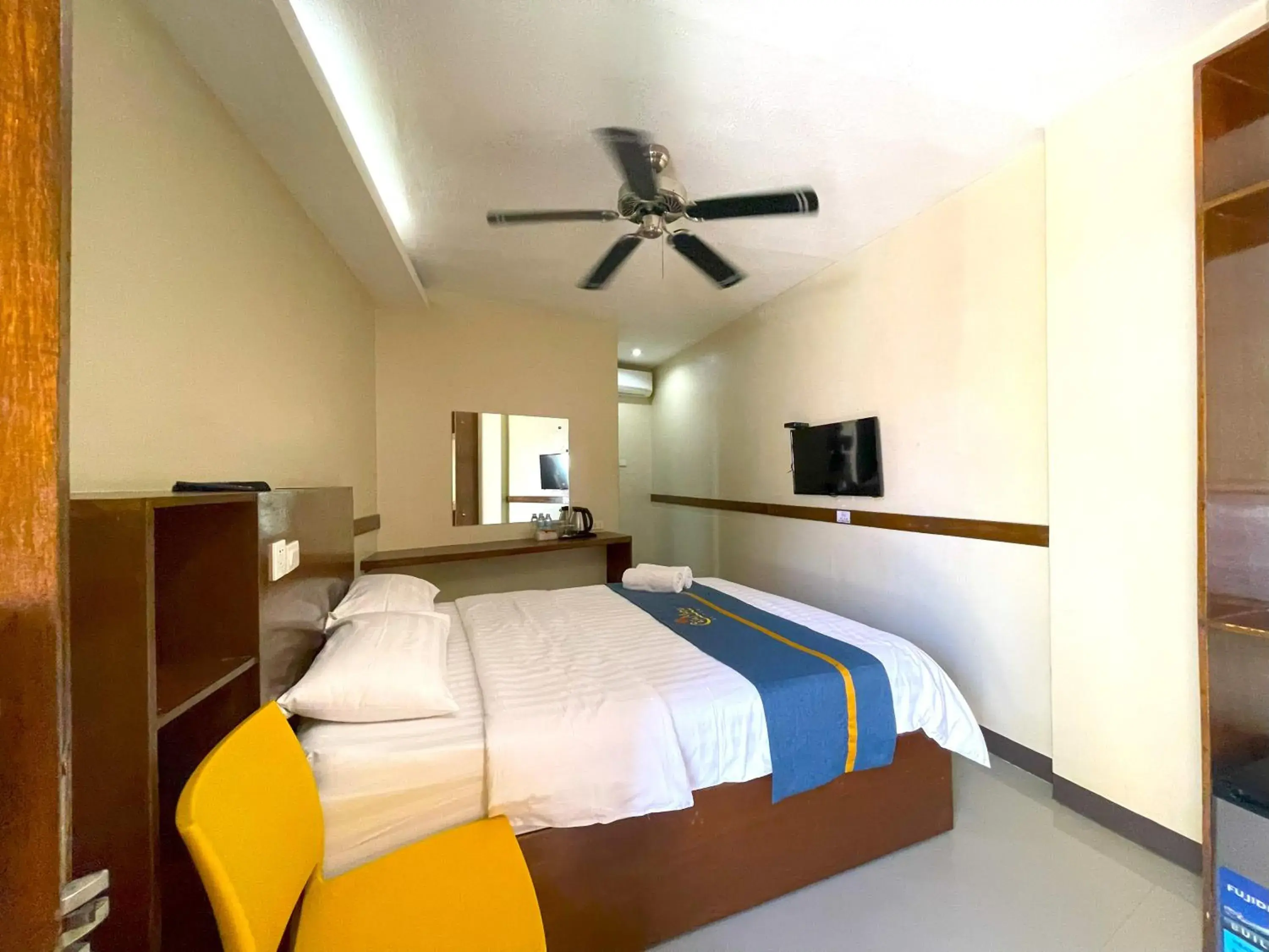 Photo of the whole room, Bed in Casa Marco Suites Puerto Galera powered by Cocotel Photo of the whole room, Bed in Casa Marco Suites Puerto Galera powered by Cocotel