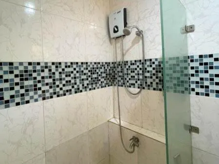 Shower in Casa Marco Suites Puerto Galera powered by Cocotel