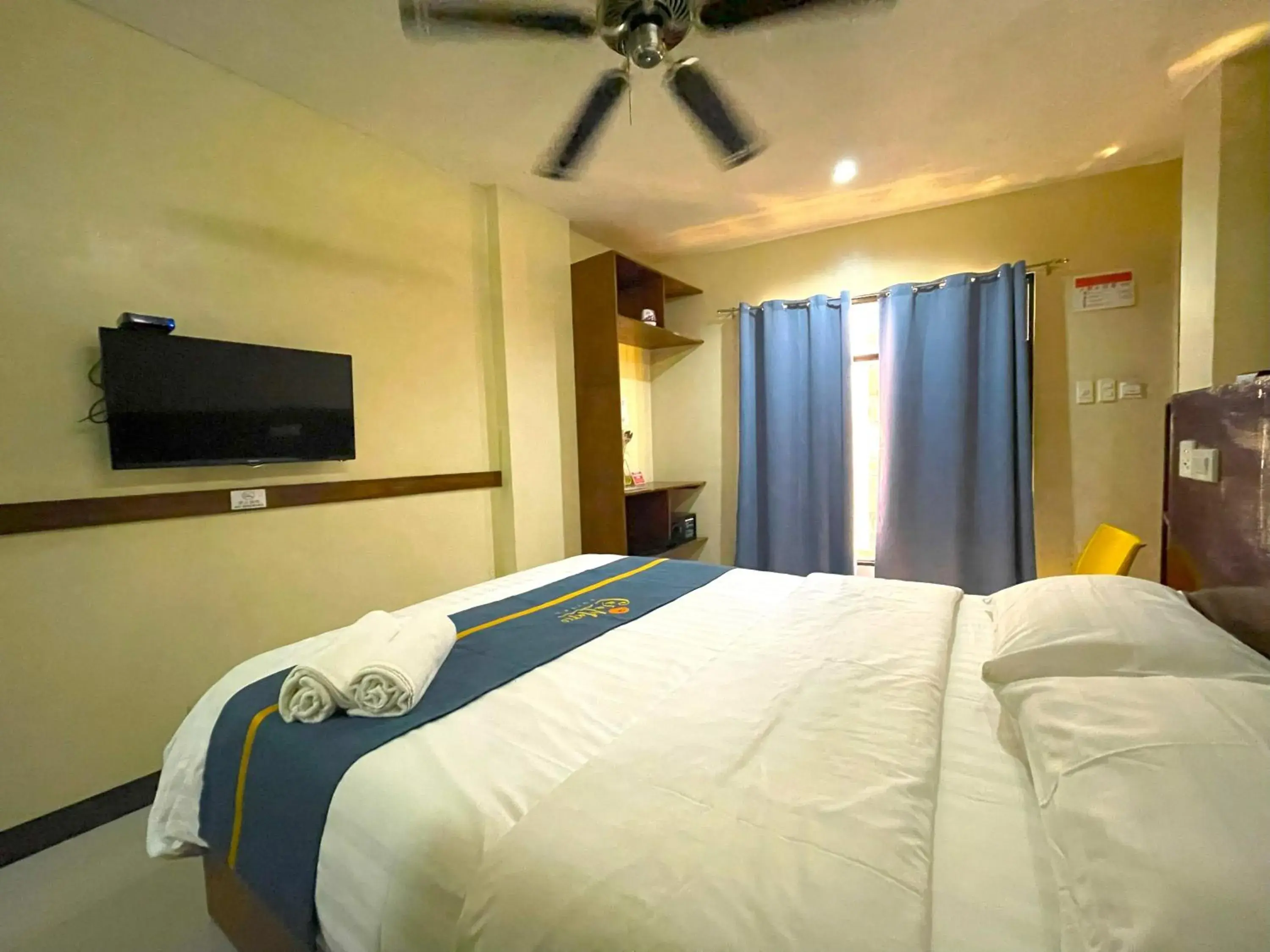 Photo of the whole room, Bed in Casa Marco Suites Puerto Galera powered by Cocotel Photo of the whole room, Bed in Casa Marco Suites Puerto Galera powered by Cocotel