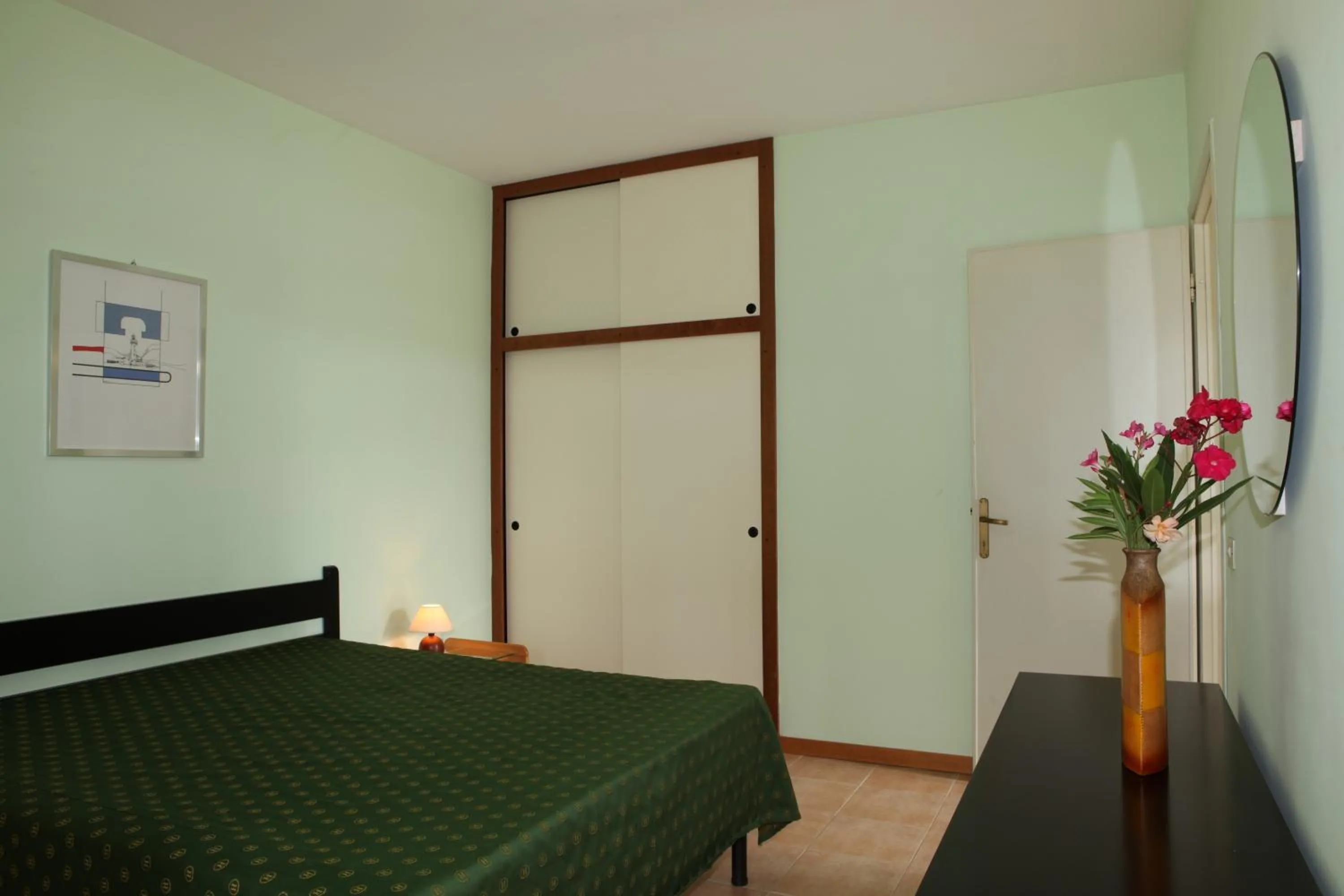 Bedroom, Bed in Residence Habitat