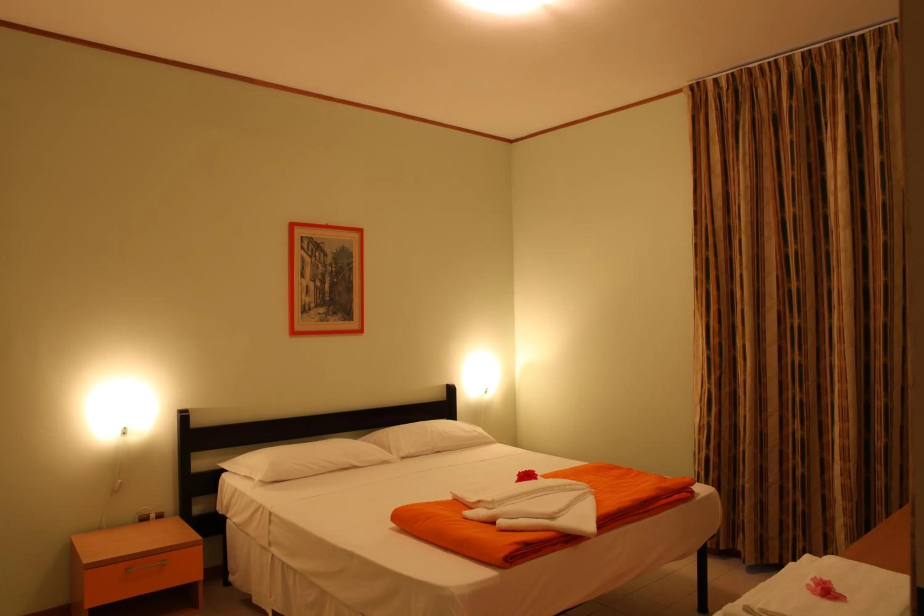 Bedroom, Bed in Residence Habitat