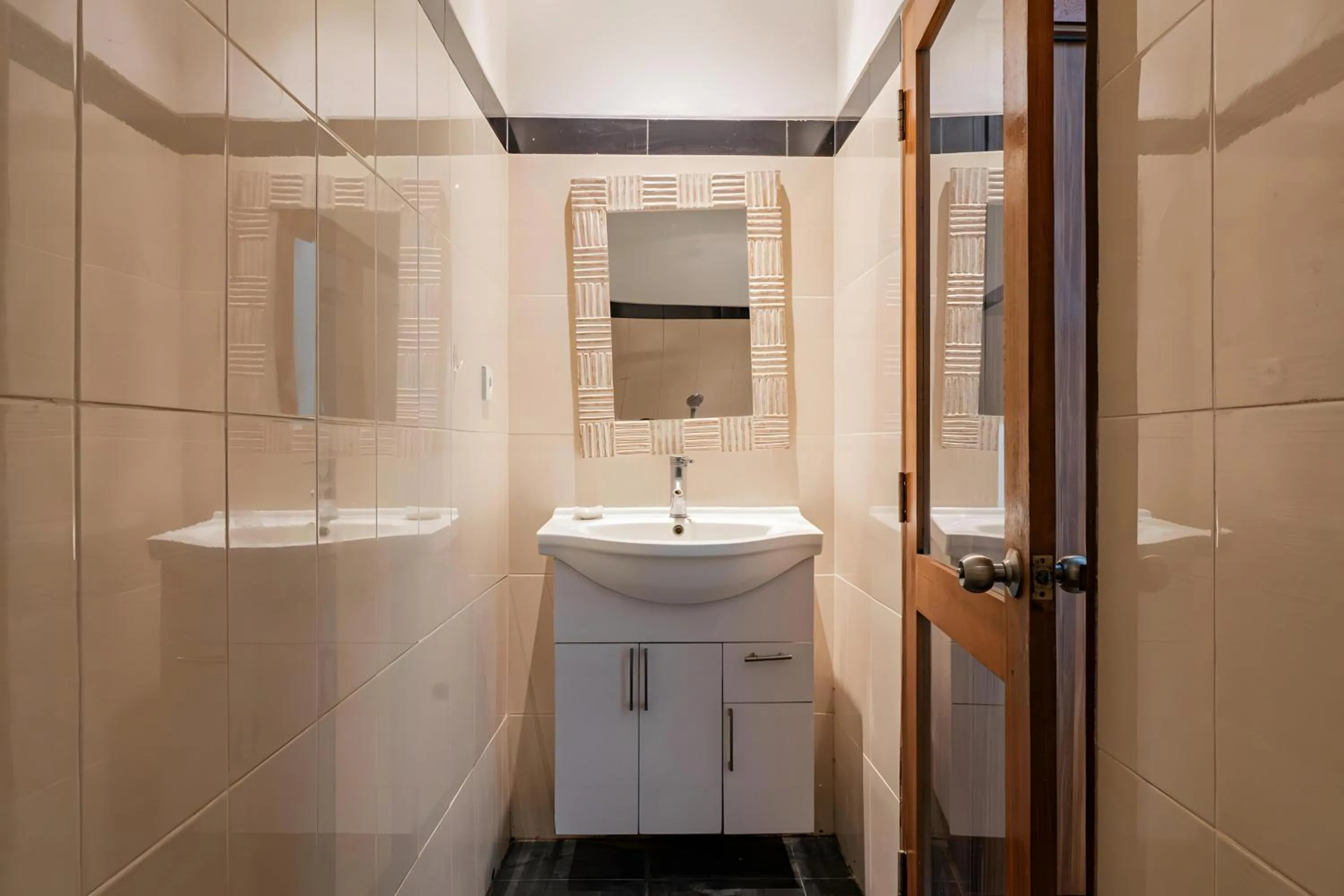 Bathroom in Belvilla Nirvana Near Monkey ForestNearCampuhan Ridge Walk