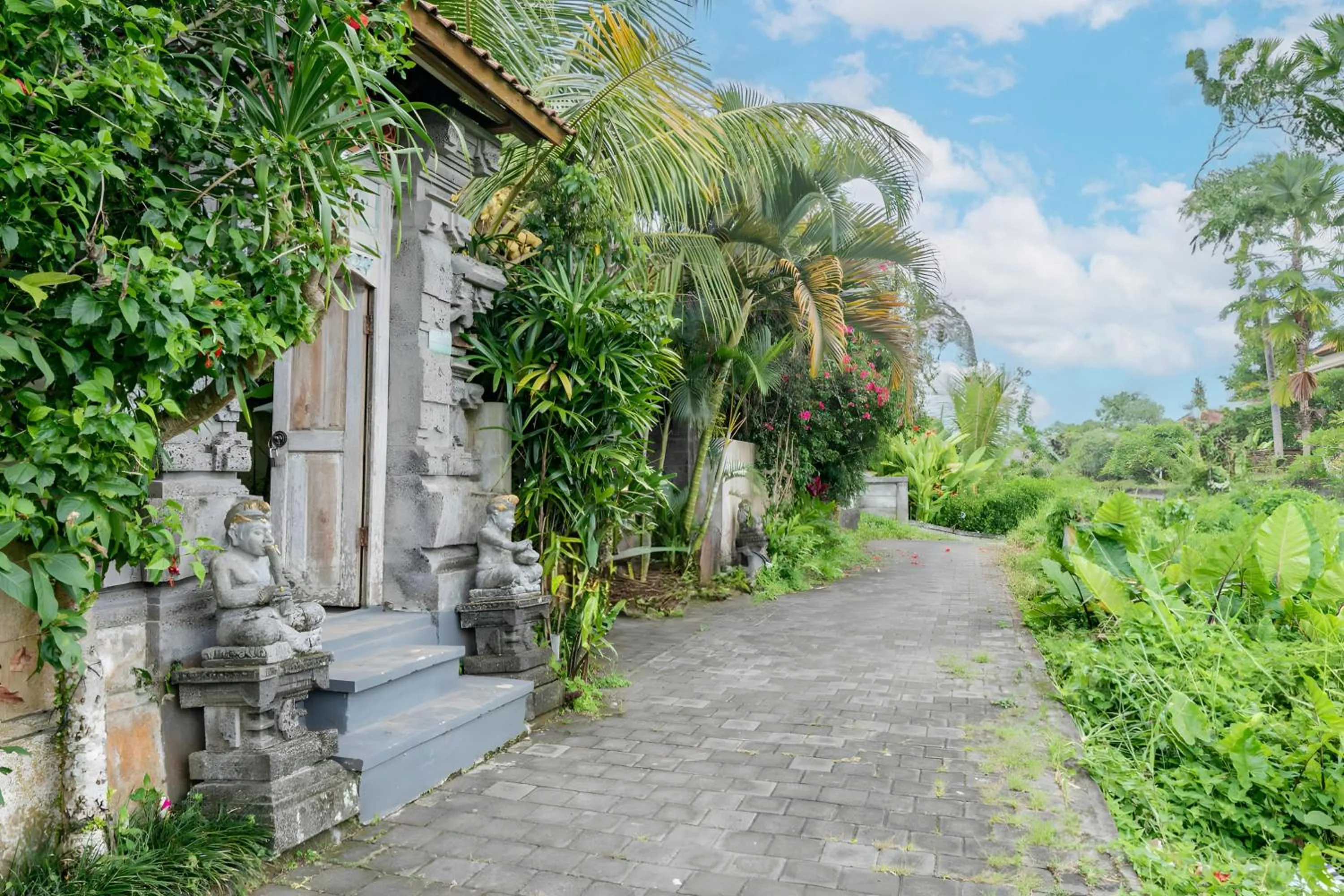 Facade/entrance in Belvilla Nirvana Near Monkey ForestNearCampuhan Ridge Walk