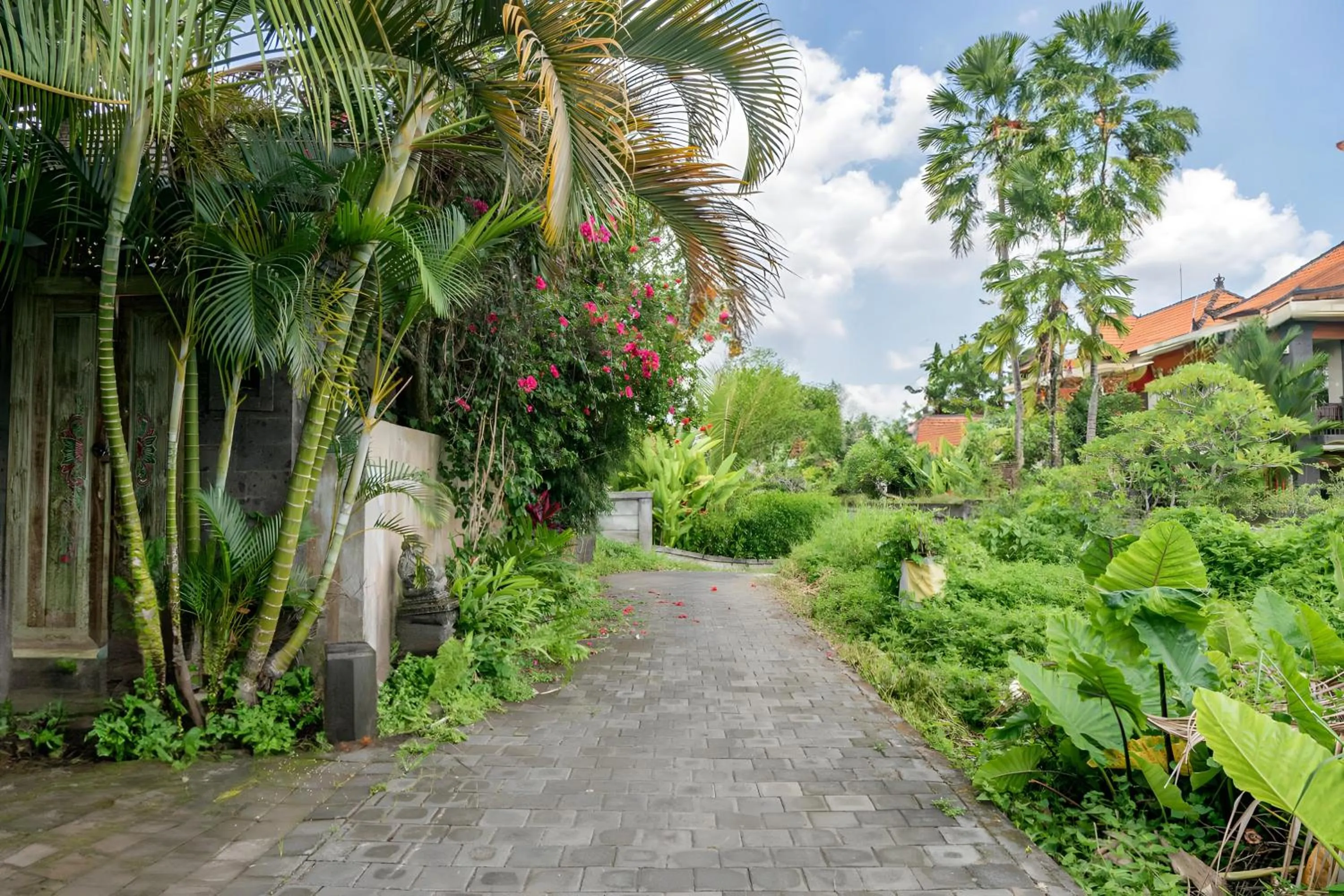 Facade/entrance in Belvilla Nirvana Near Monkey ForestNearCampuhan Ridge Walk