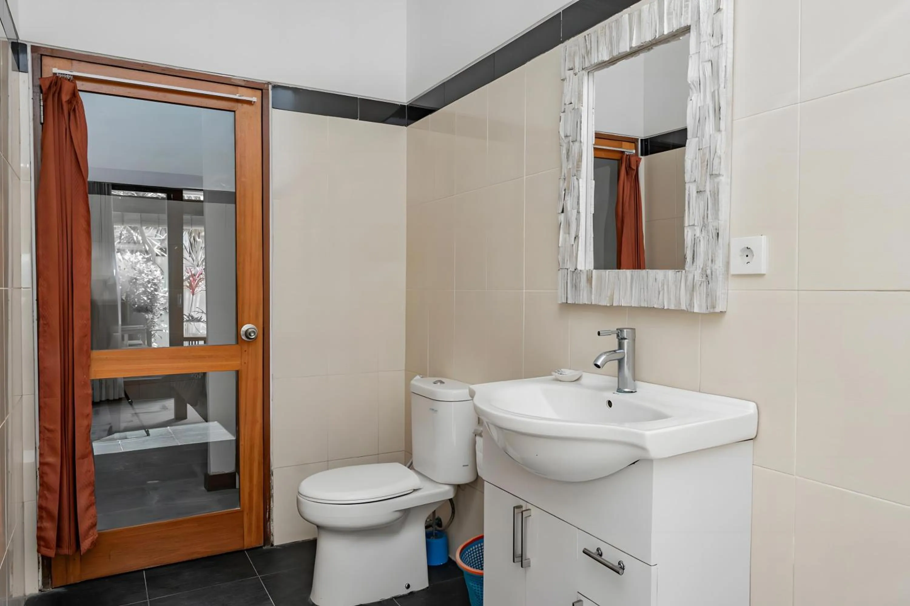 Bathroom in Belvilla Nirvana Near Monkey ForestNearCampuhan Ridge Walk