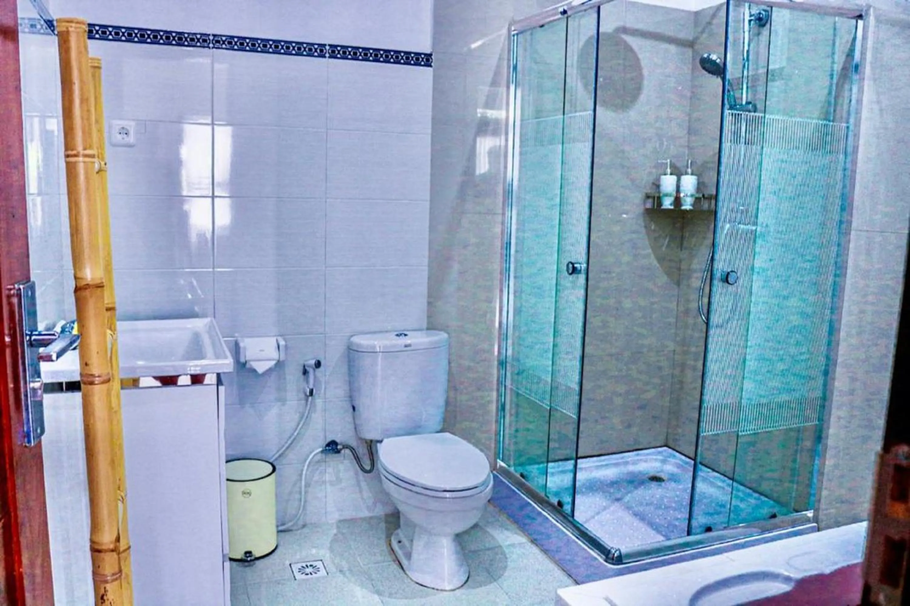 Bathroom in Belvilla Nirvana Near Monkey Forest