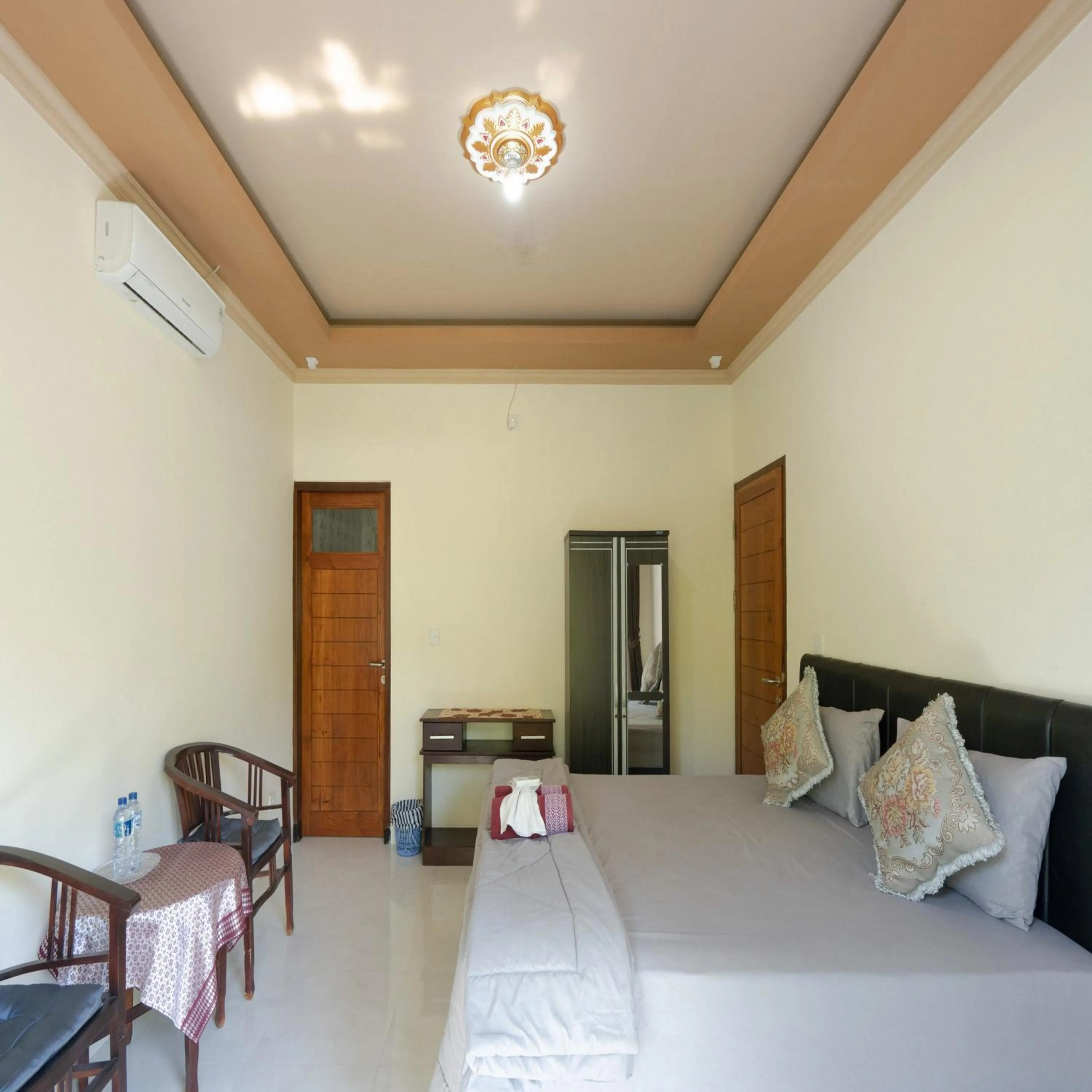 Bedroom, Bed in Calm Haven Villa with Amabela Garden Lovina Beach