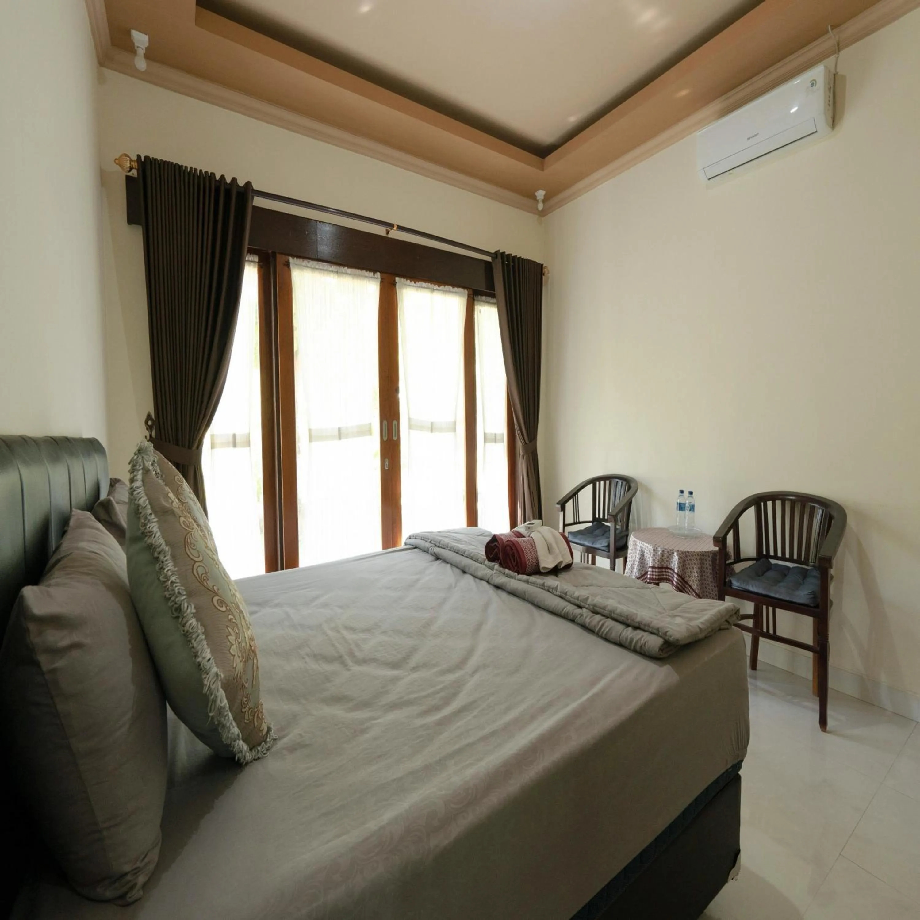 Bedroom, Bed in Calm Haven Villa with Amabela Garden Lovina Beach