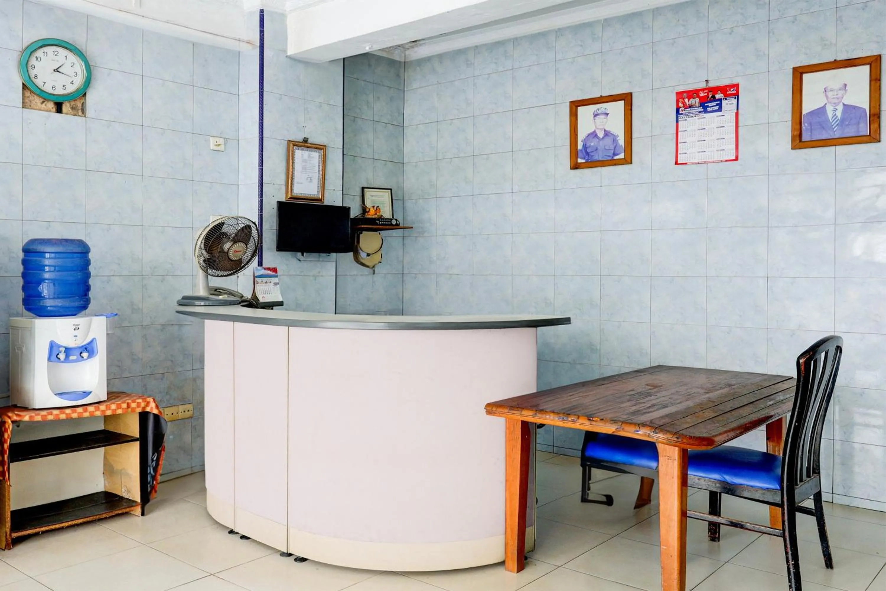 Lobby or reception in Hotel O California 2NearNagoya Hill Shopping Mall