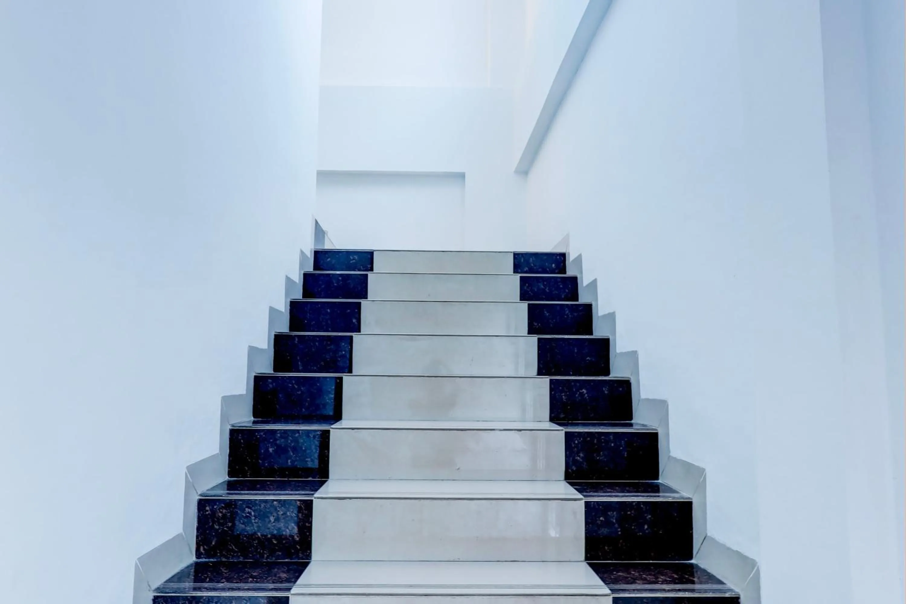 Hotel O California 2NearNagoya Hill Shopping Mall