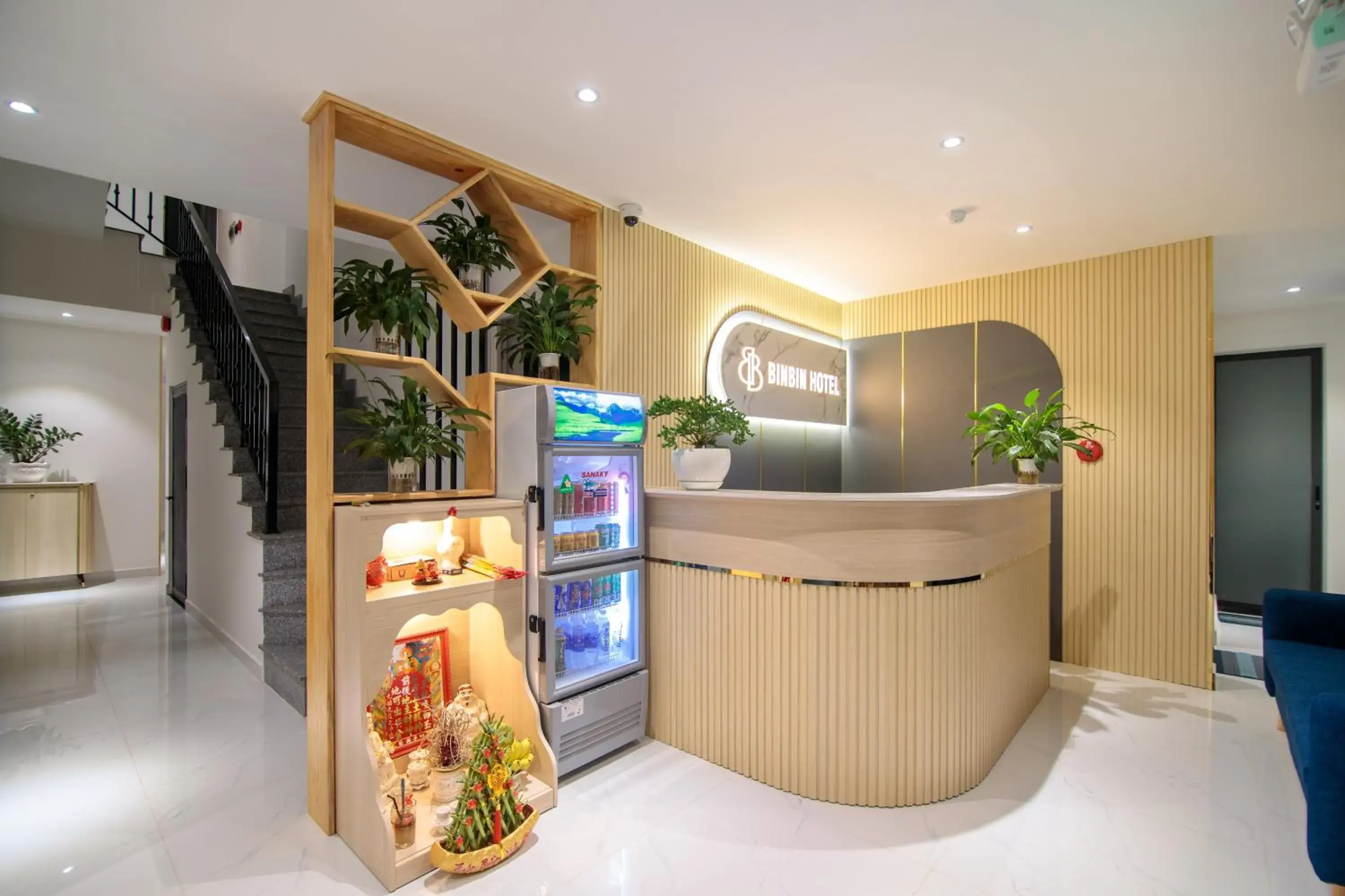 Lobby or reception in Bin Bin Hotel 11 Near Island Diamond Lobby or reception in Bin Bin Hotel 11 Near Island Diamond