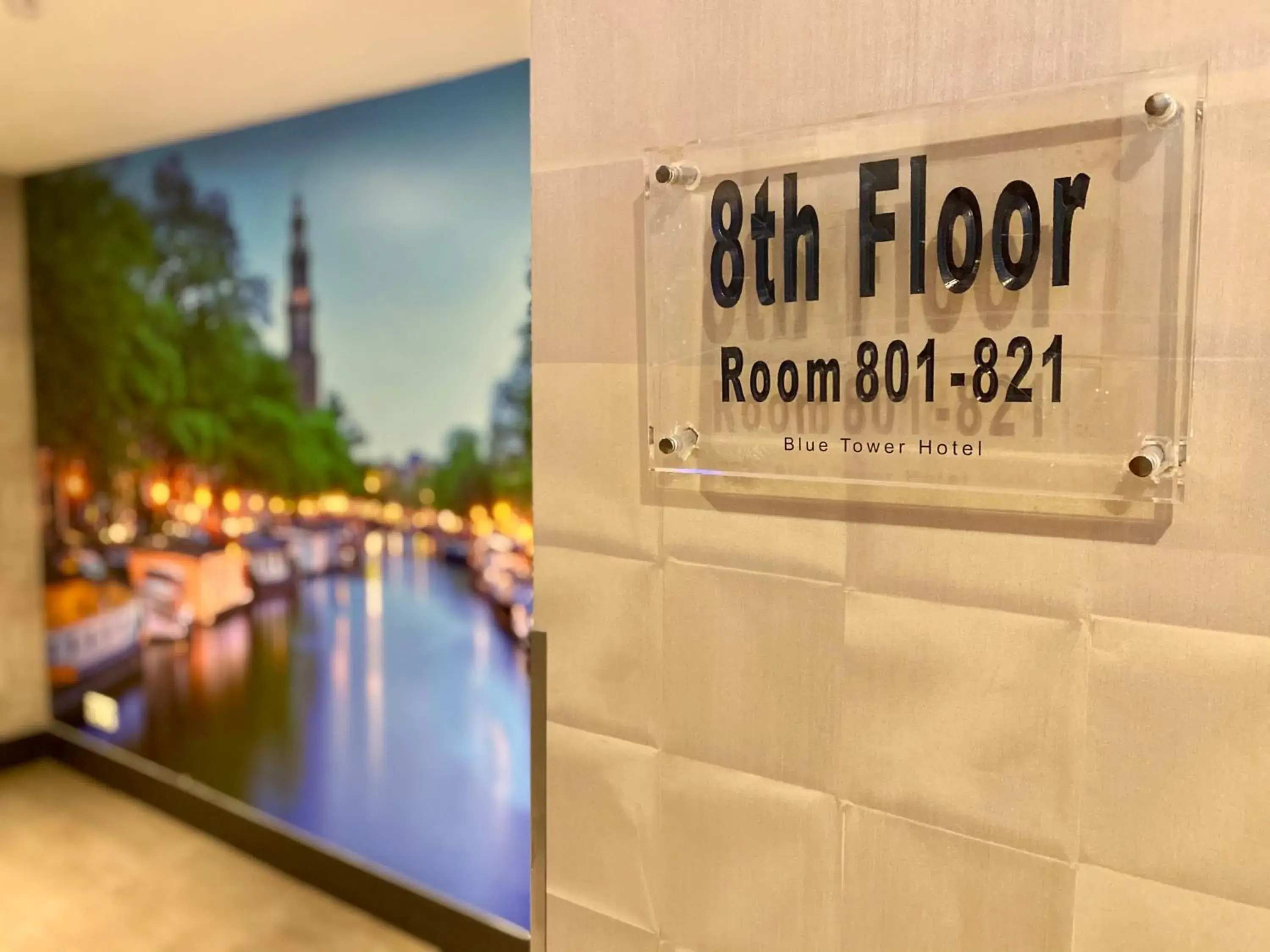 Property building in XO Hotels Blue Tower Property building in XO Hotels Blue Tower