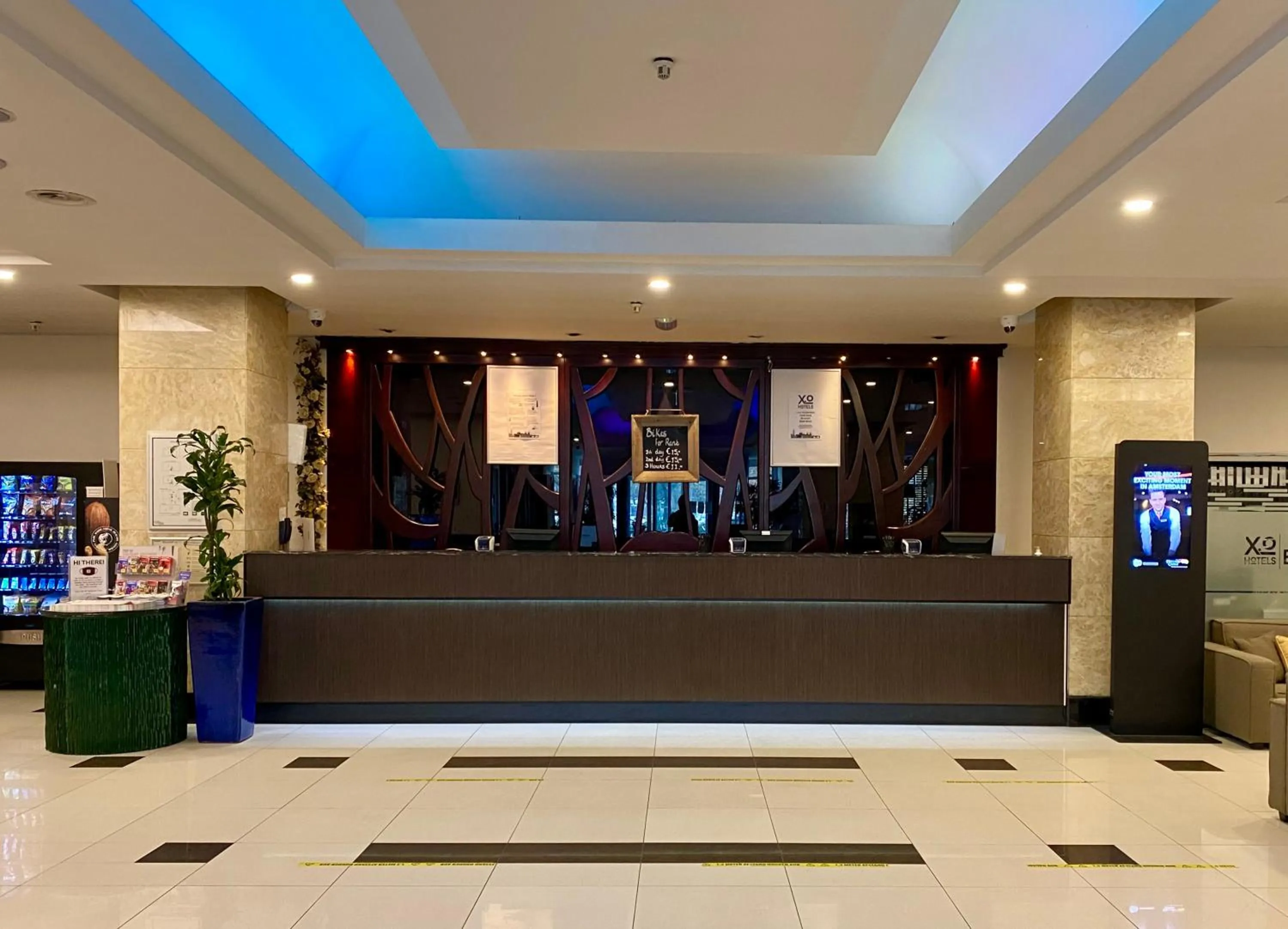 Lobby or reception in XO Hotels Blue Tower