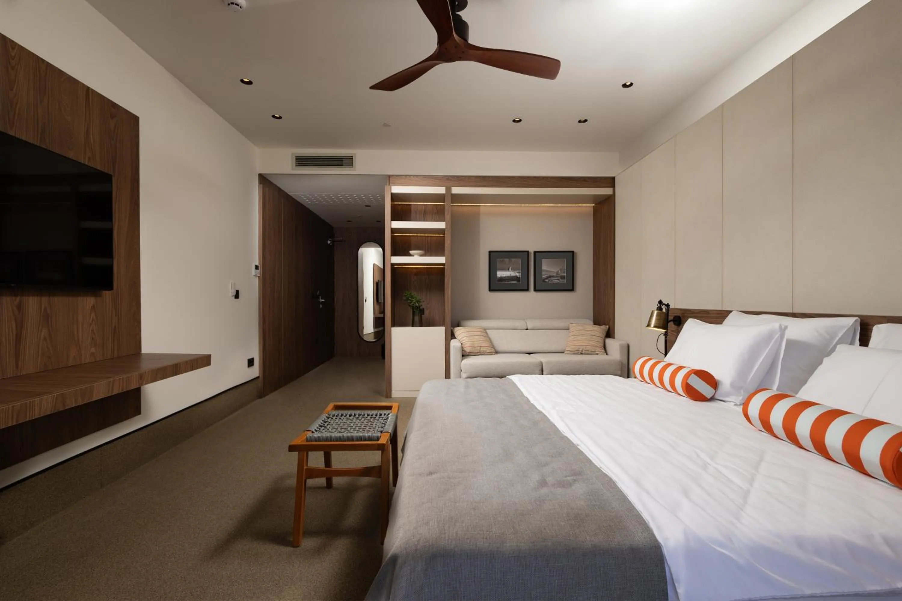 Bedroom, Bed in Infinity Hotel & More