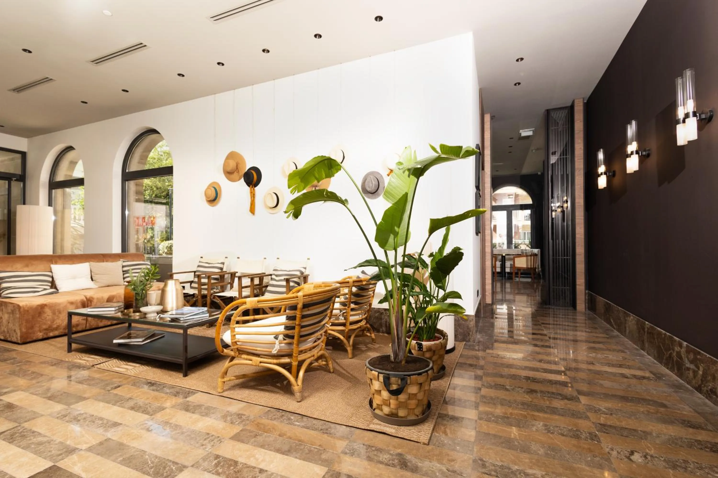 Lobby or reception in Infinity Hotel & More