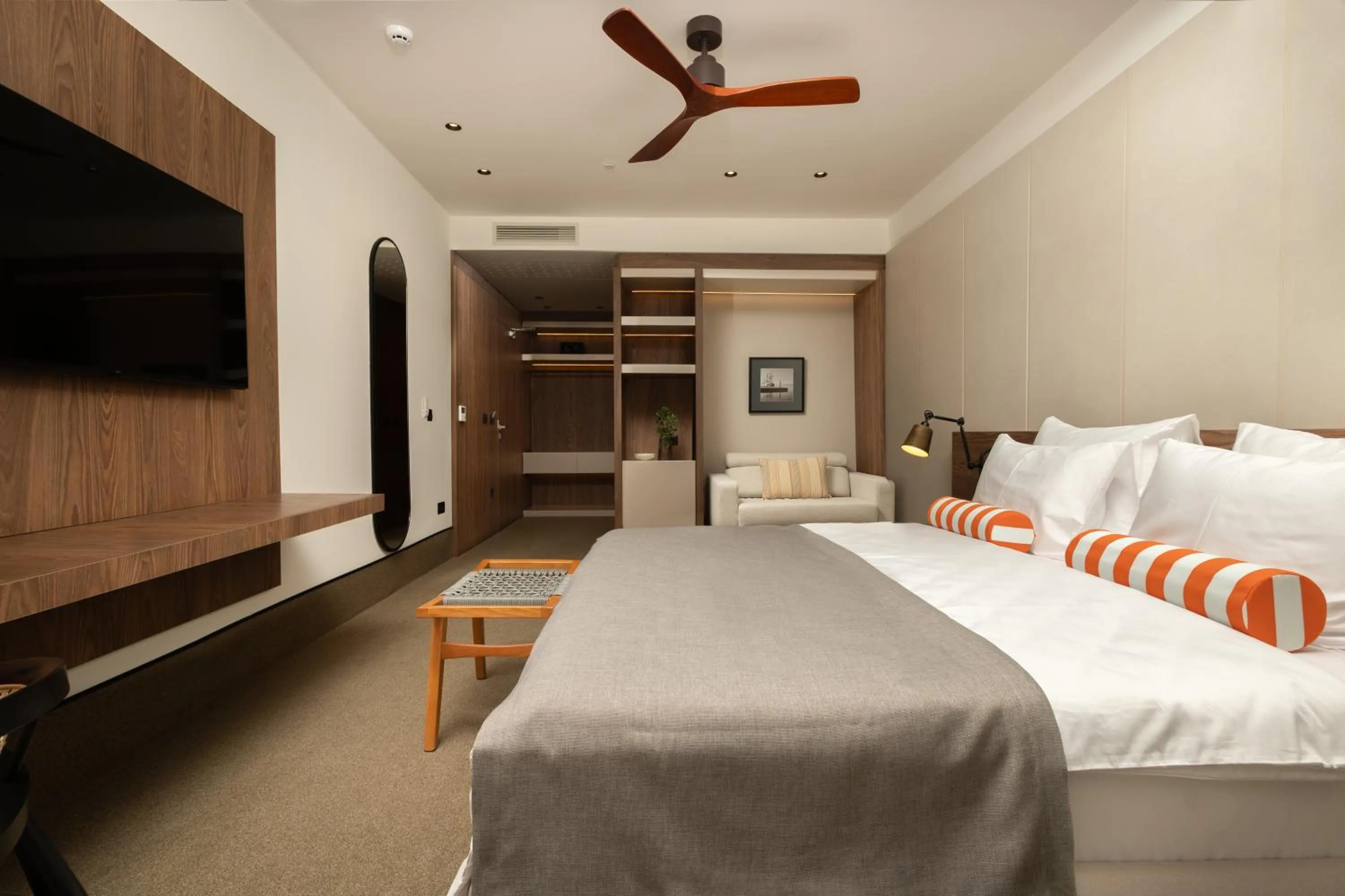 Bedroom, Bed in Infinity Hotel & More