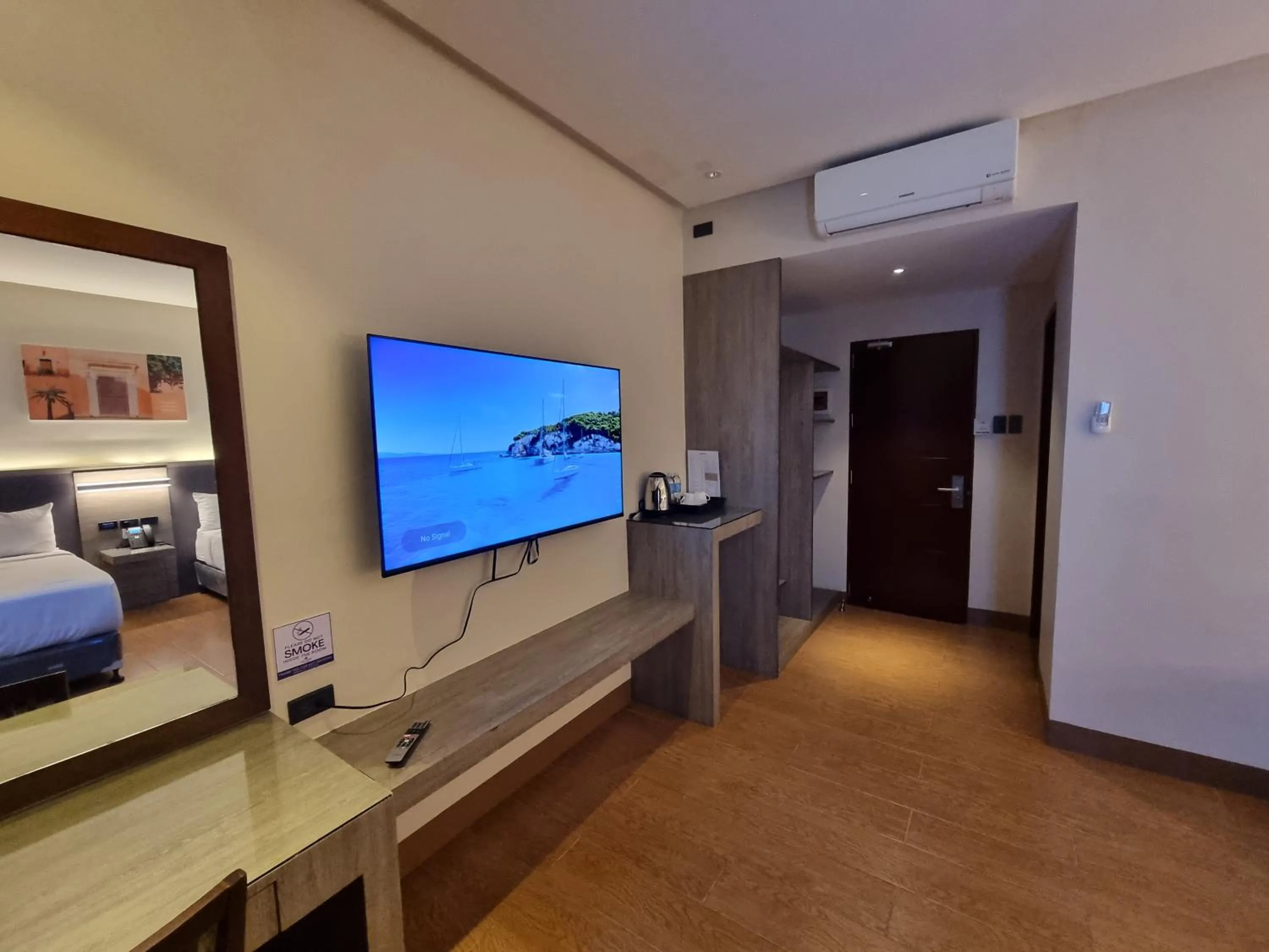 TV and multimedia in Altori Park Hotel