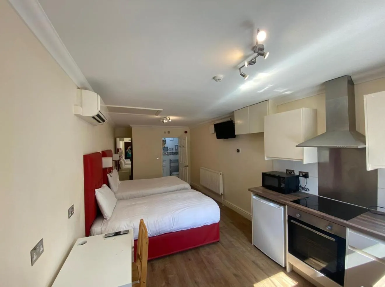 Studio Apartment in Crompton Guest House