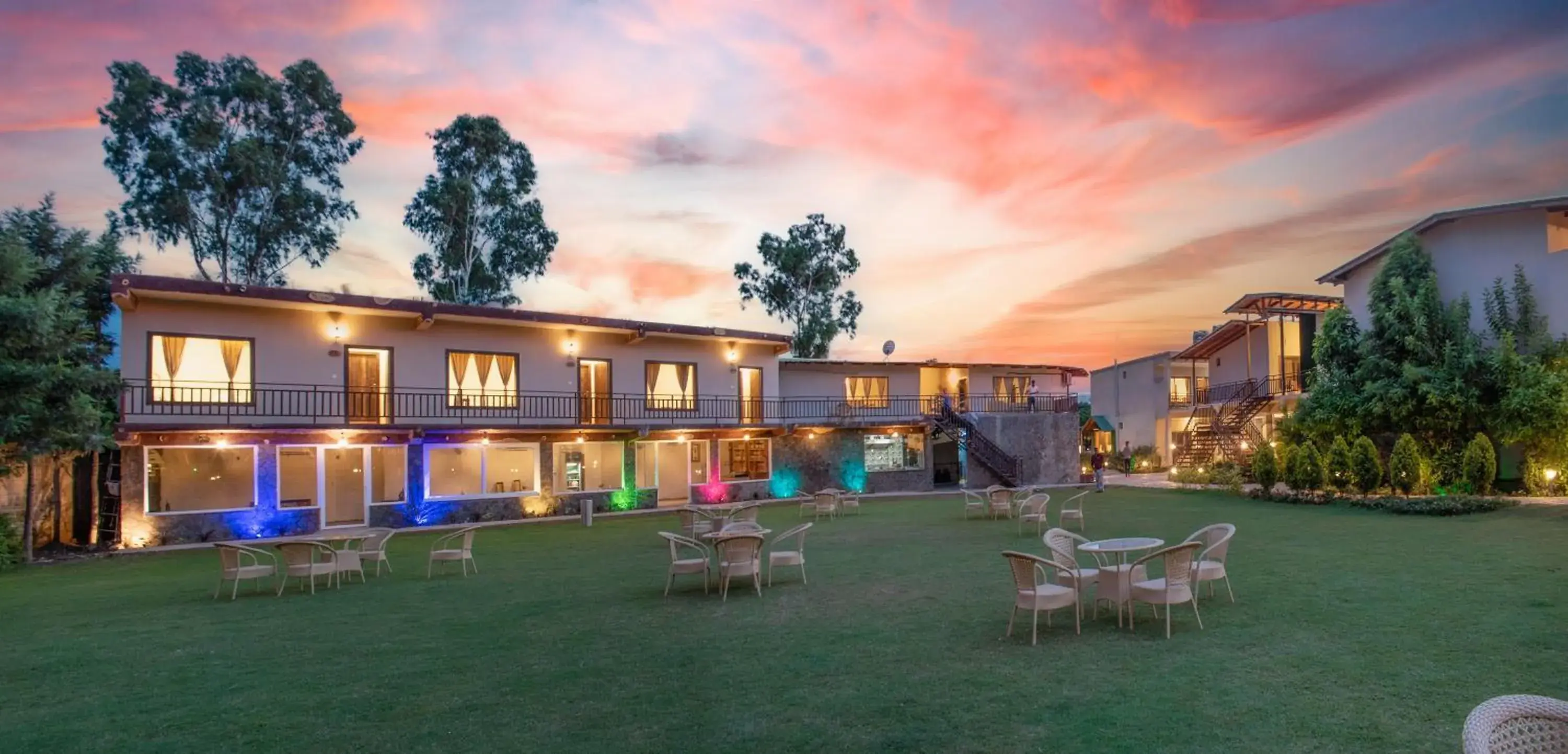 VOW HOTELS AND RESORTS VOW HOTELS AND RESORTS