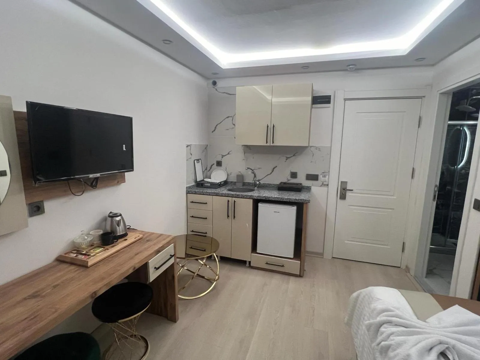 TV and multimedia in Ninova Boutique Hotel