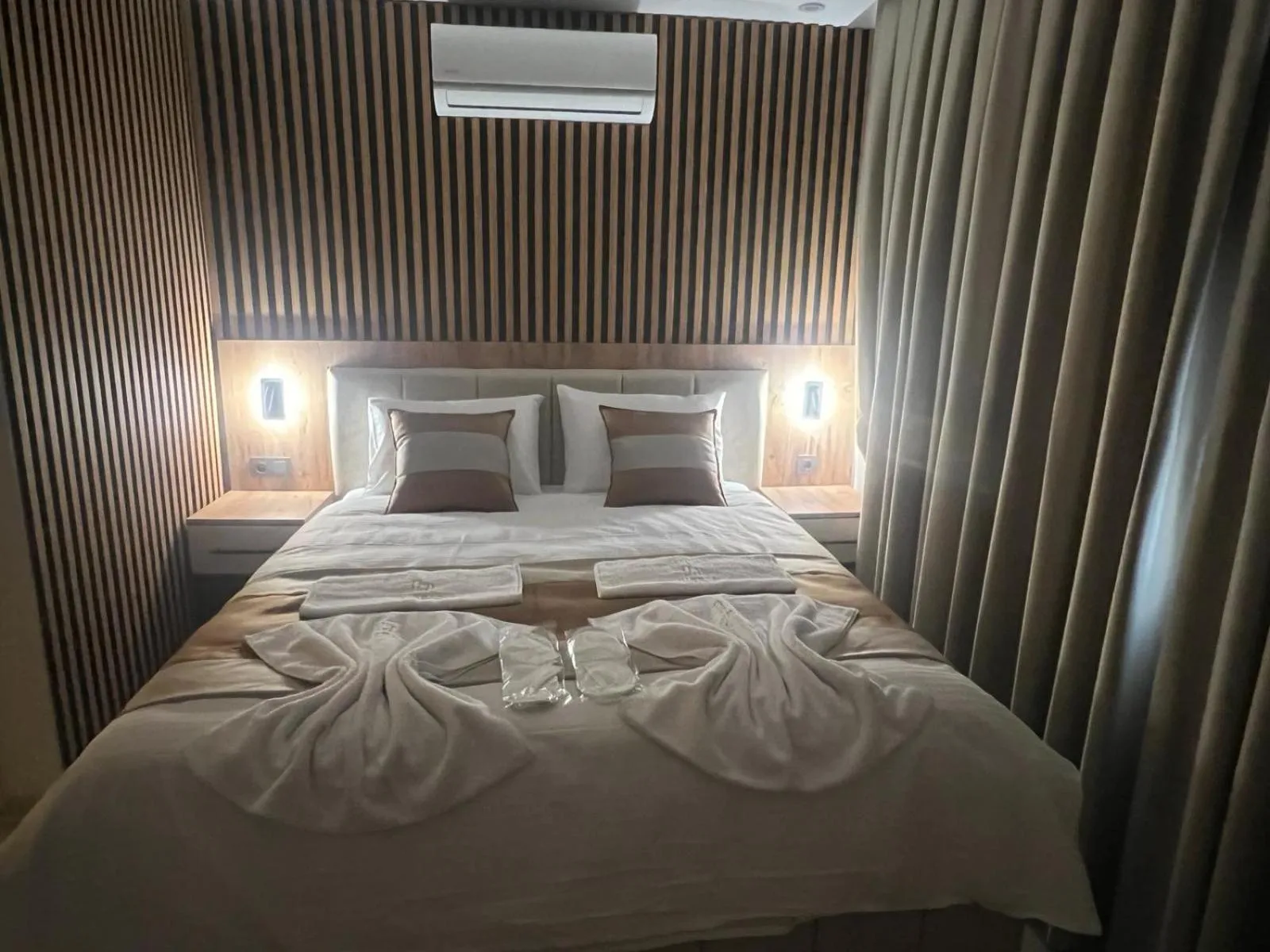Bed in Ninova Boutique Hotel