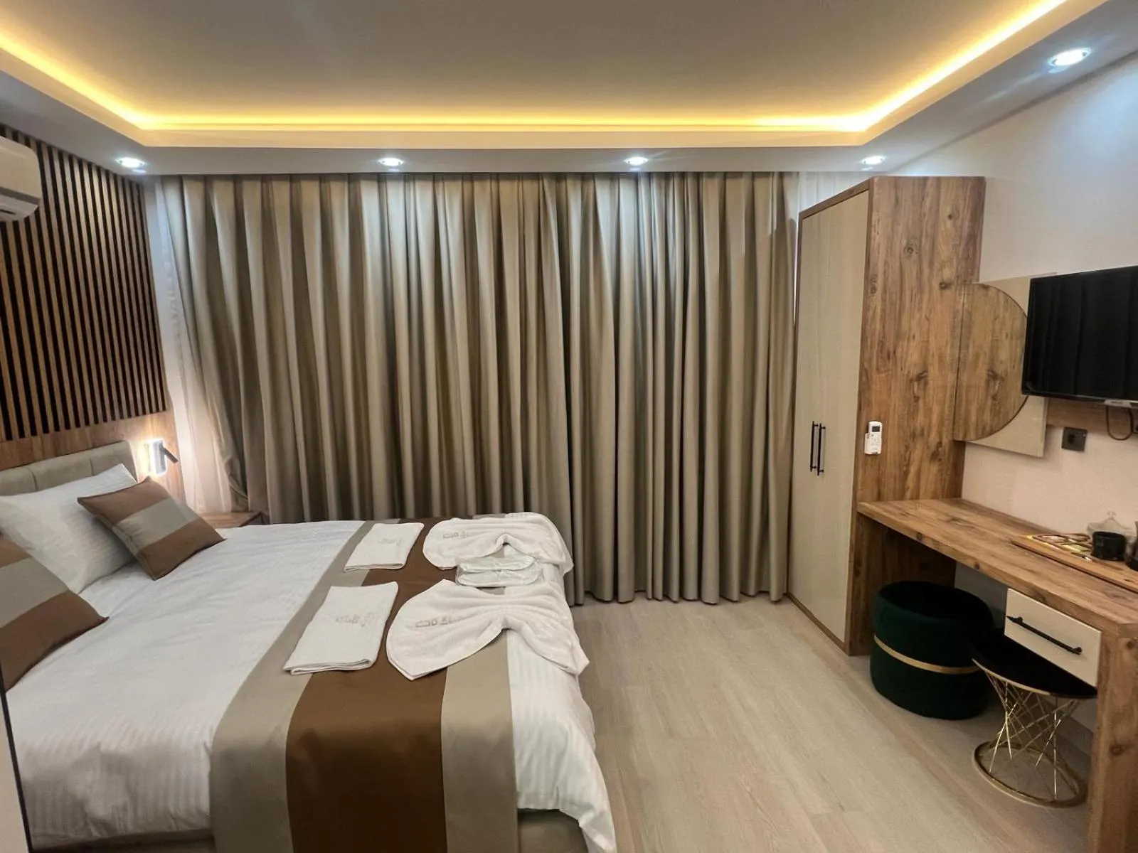 Bed in Ninova Boutique Hotel