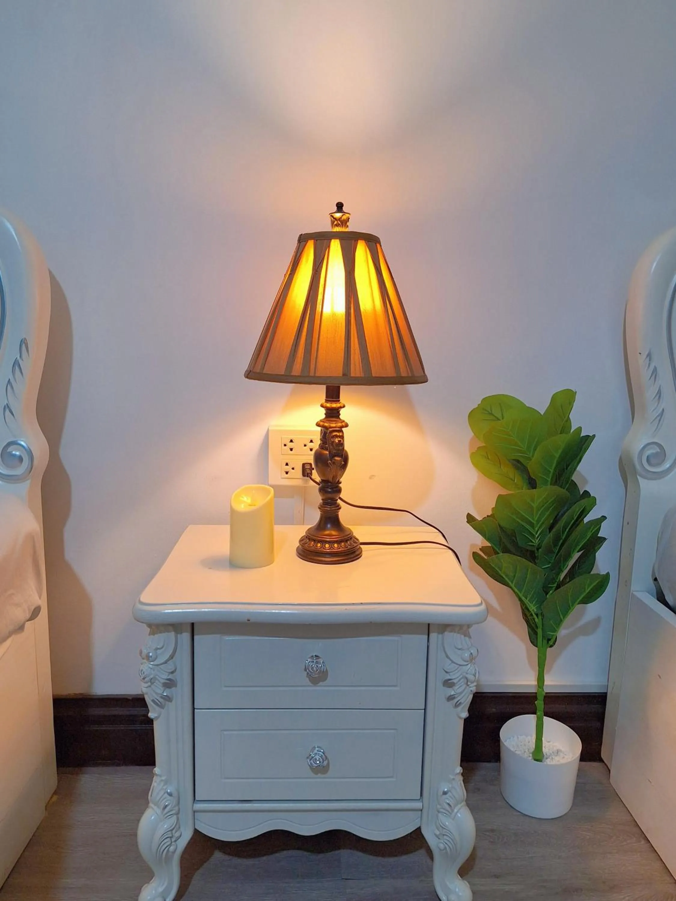 Photo of the whole room in Monsane villa