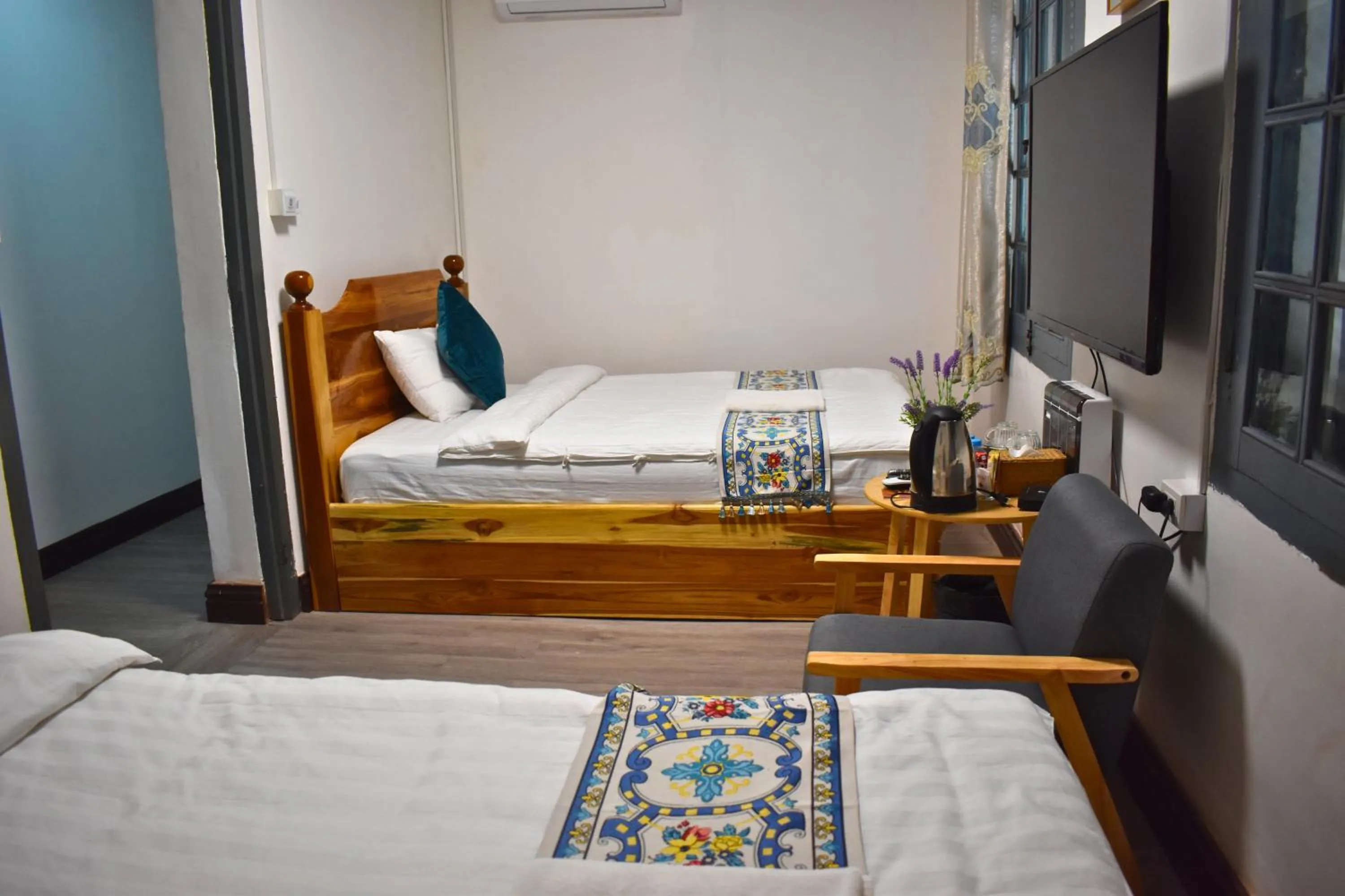 Bed in Monsane villa