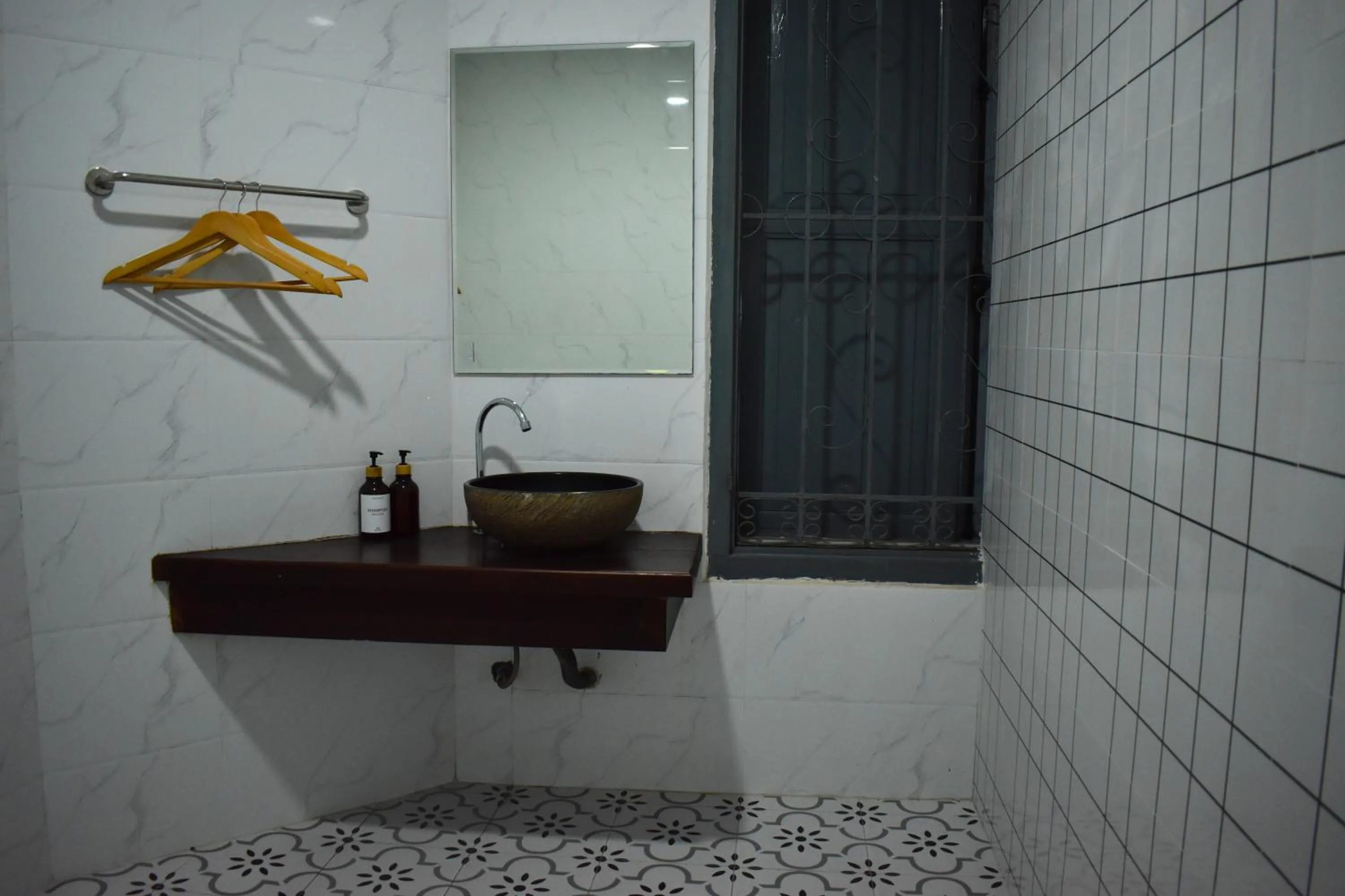 Bathroom in Monsane villa