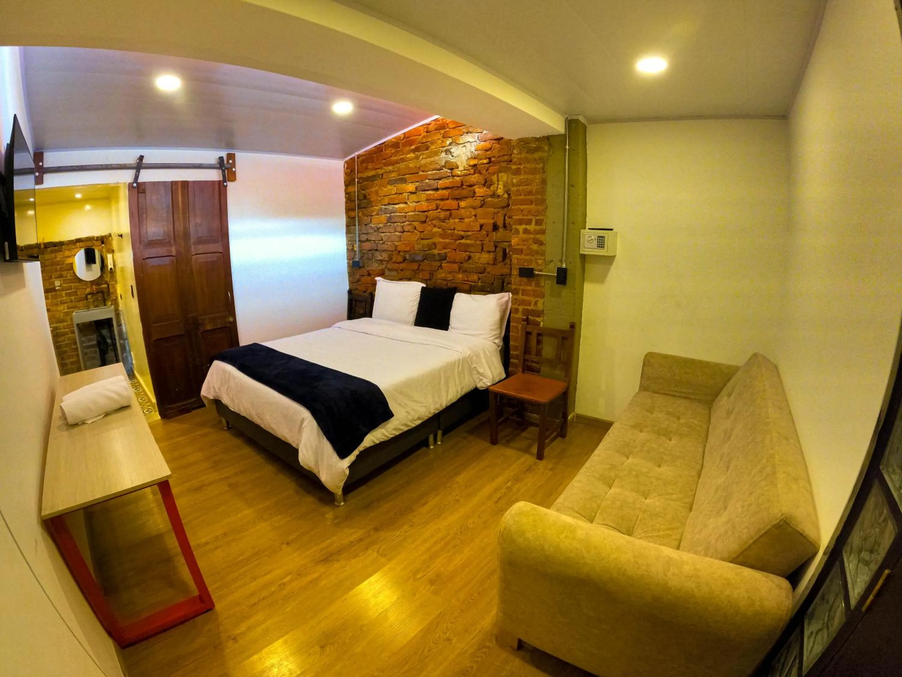 Photo of the whole room, Bed in Hotel Quinta Bolivar