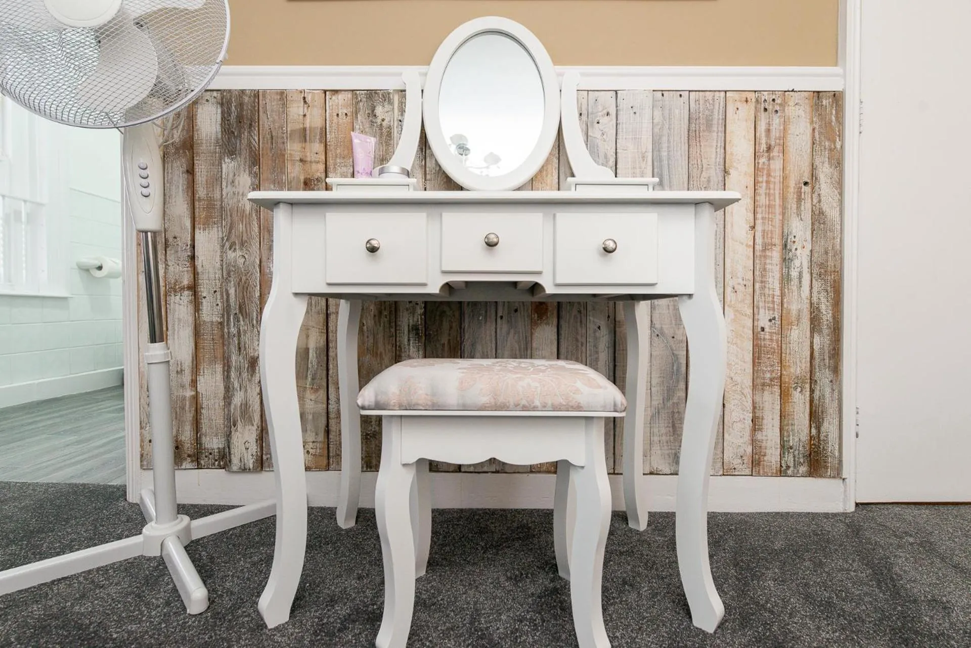 hair dresser in Bosuns Chair