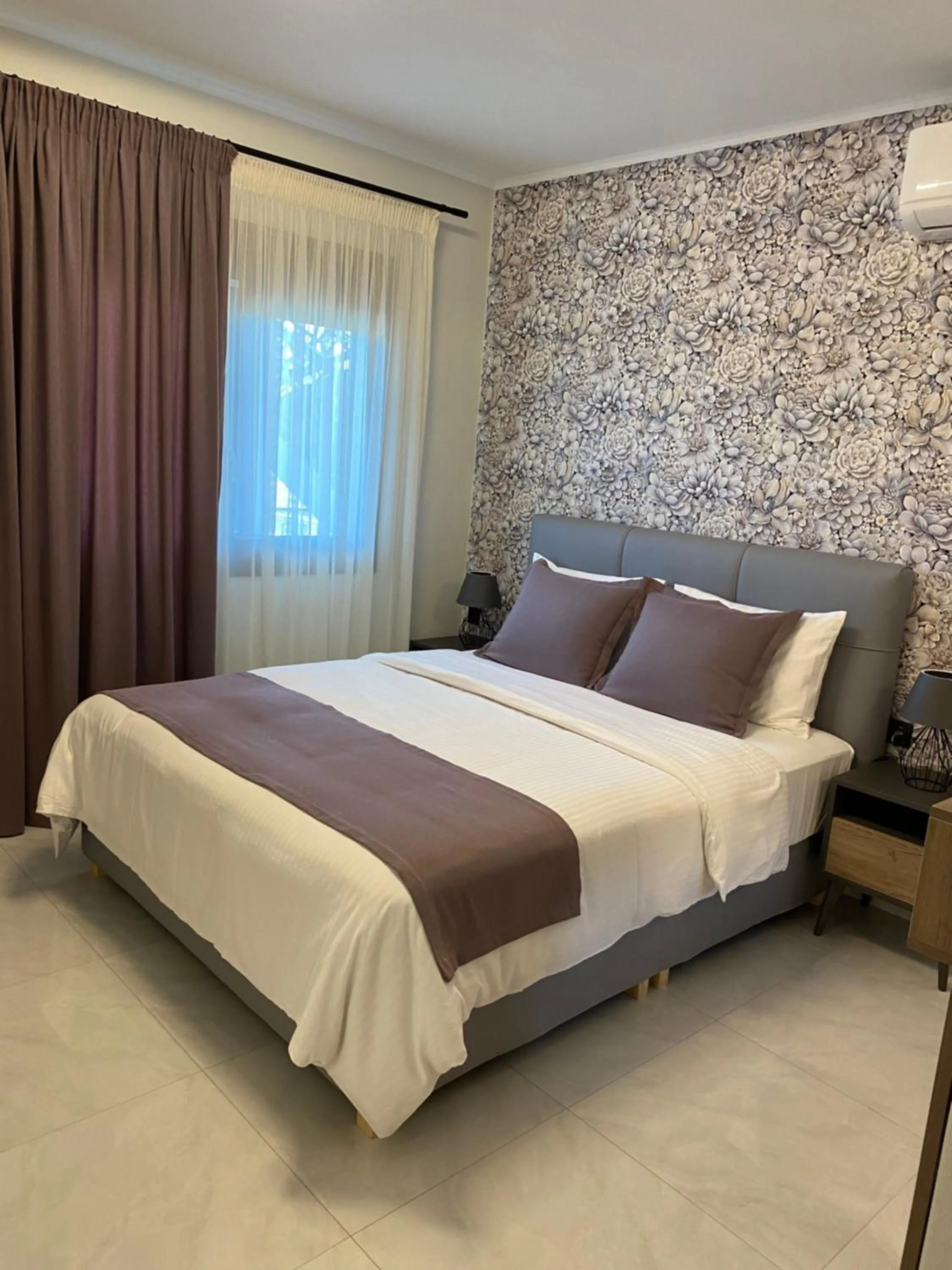 ONAR PALACE