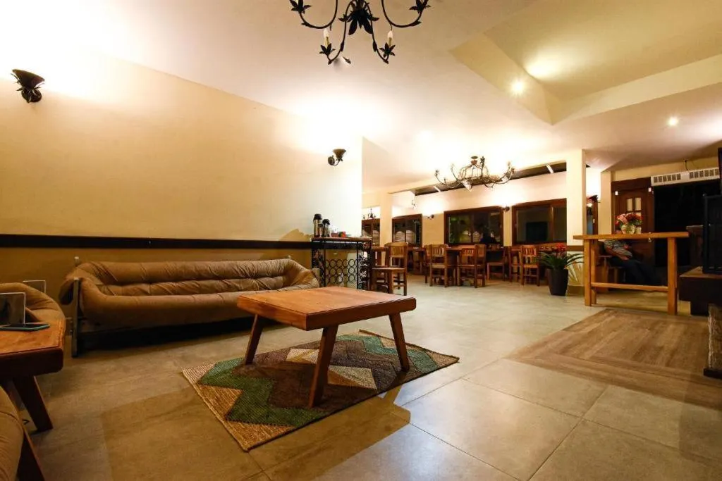 Restaurant/places to eat in Pousada Paris Hostelli