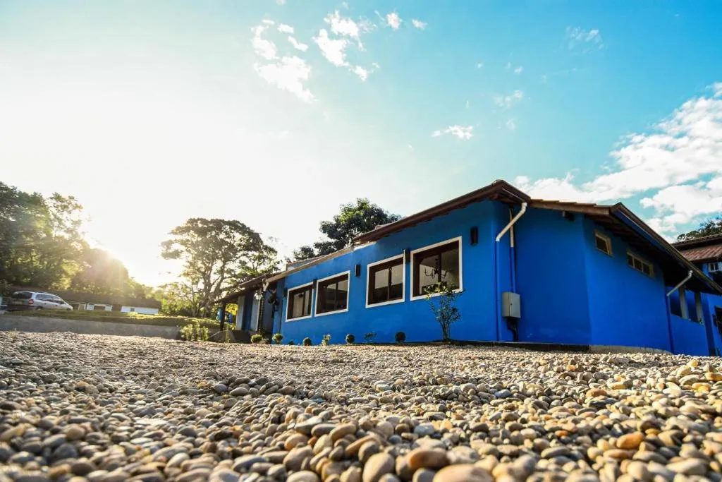 Property building in Pousada Paris Hostelli