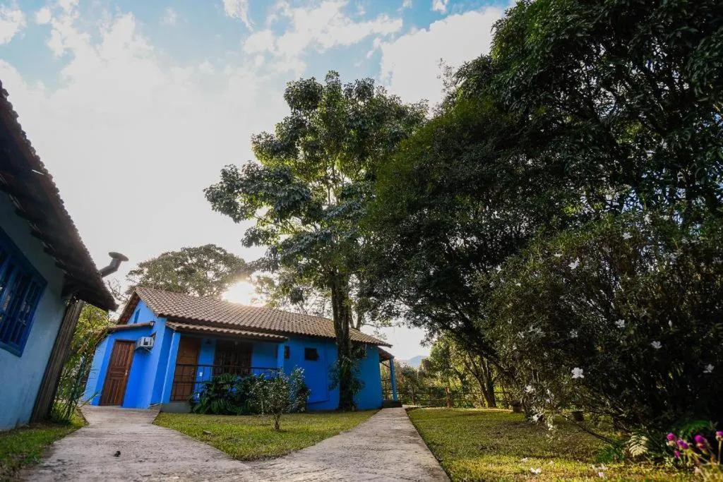 Property building in Pousada Paris Hostelli