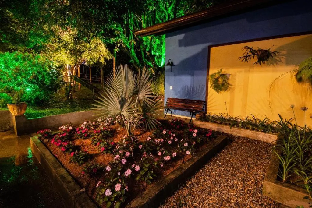 Night in Pousada Paris Hostelli