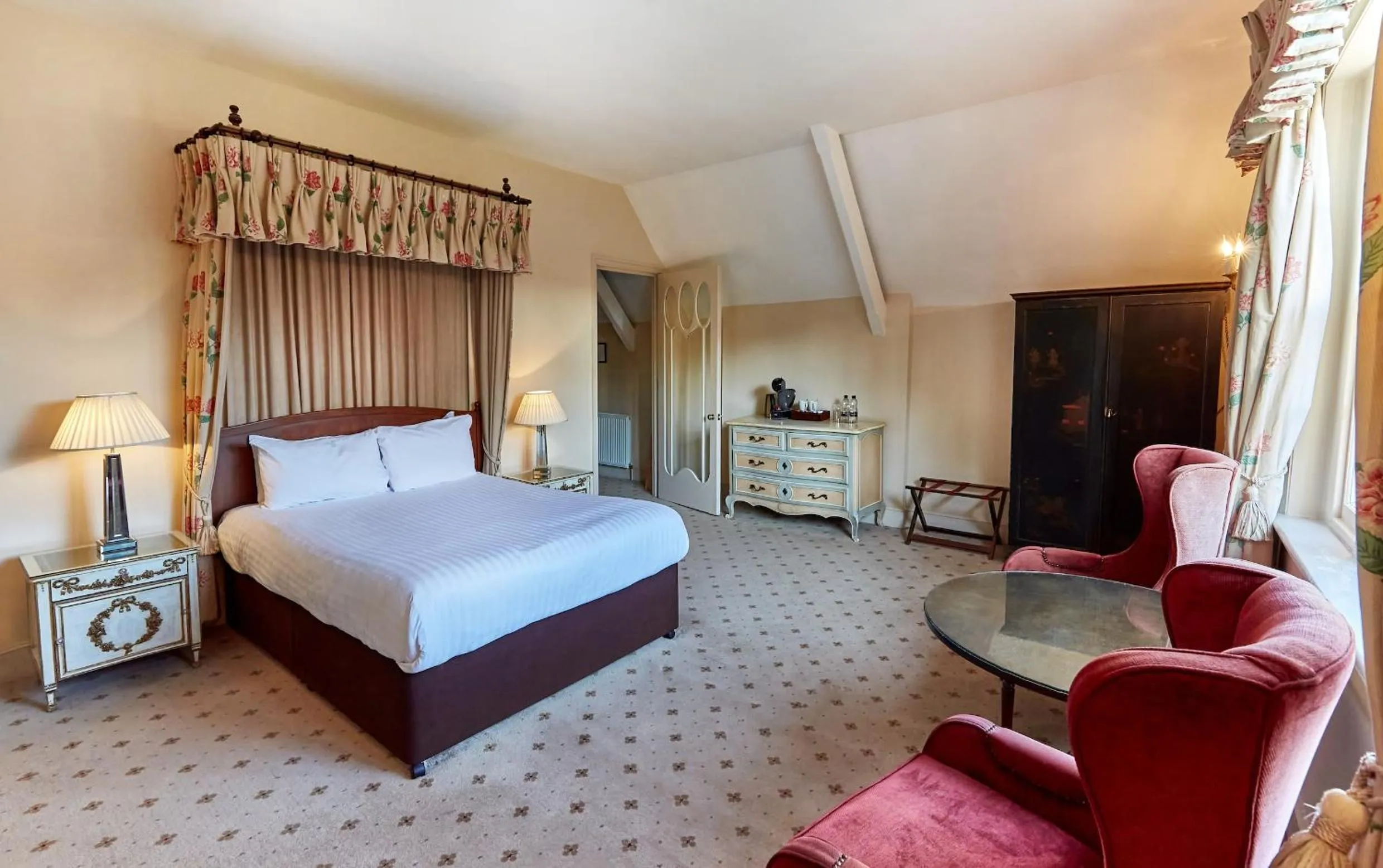 Bed in Flitwick Manor Hotel