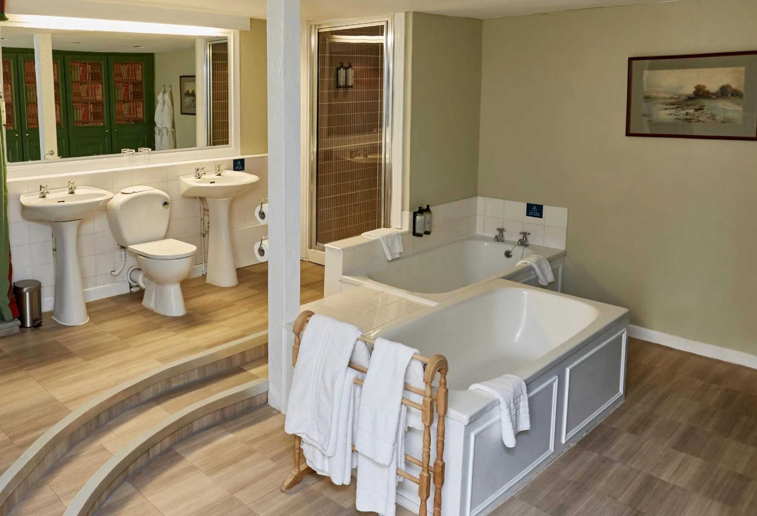 Bathroom in Flitwick Manor Hotel