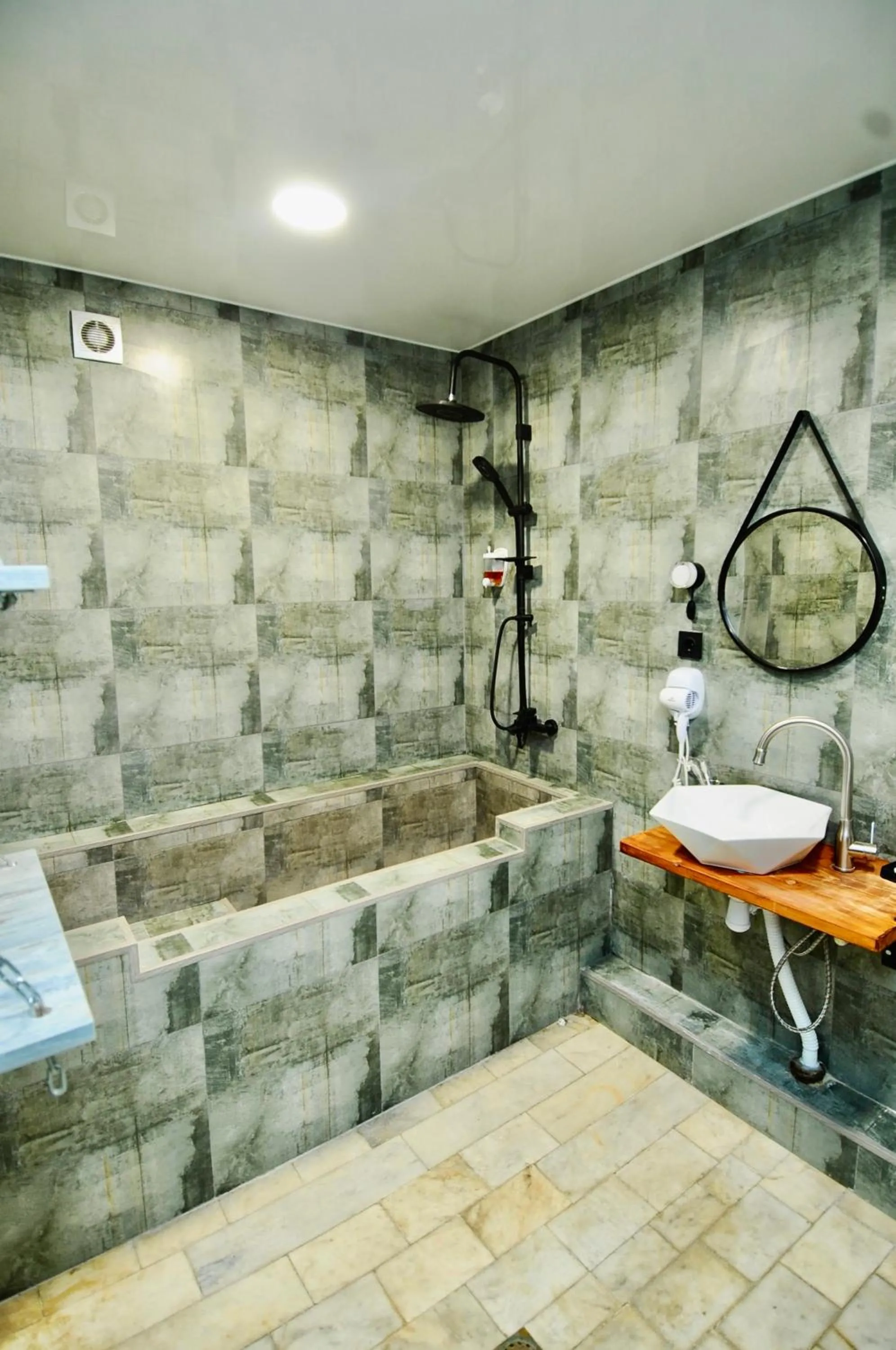 Art Hotel Home