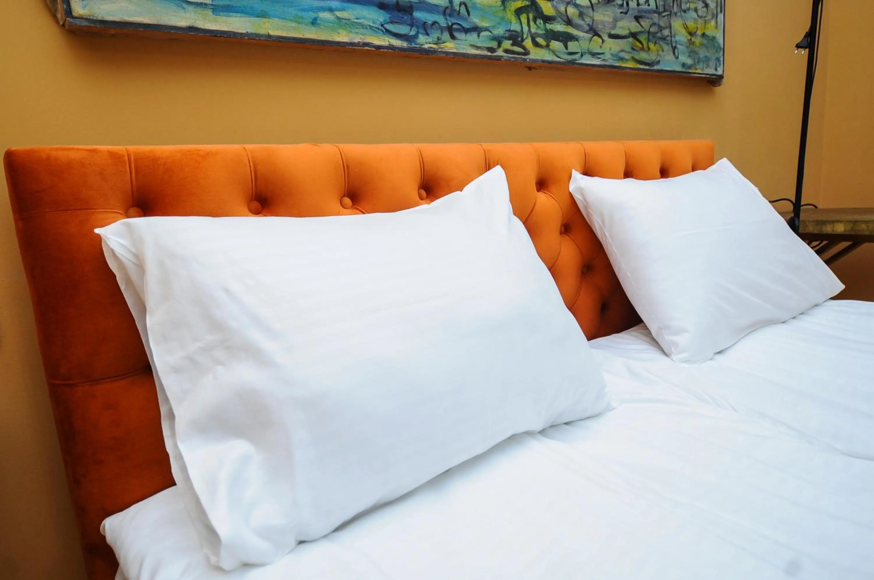 Bed in Art Hotel Home