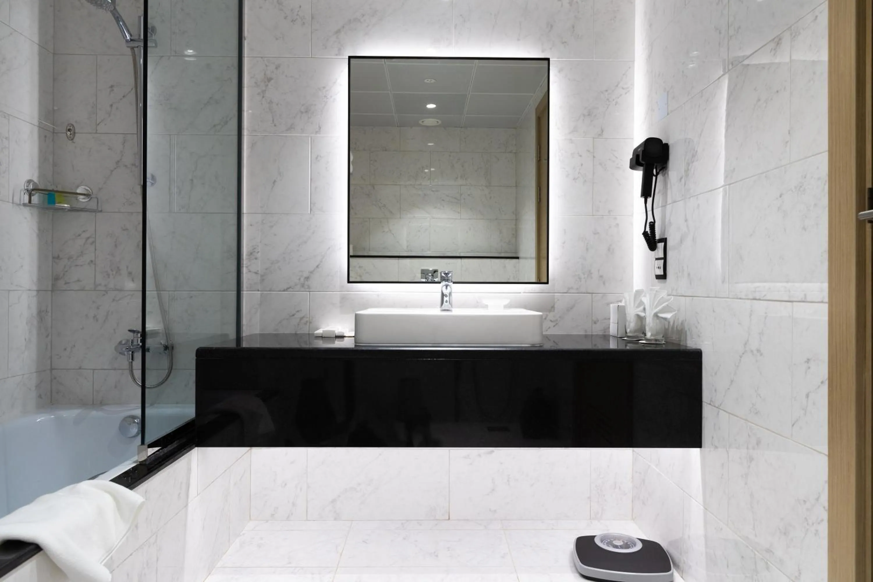 Bathroom in Djibouti Ayla Grand Hotel & Mall